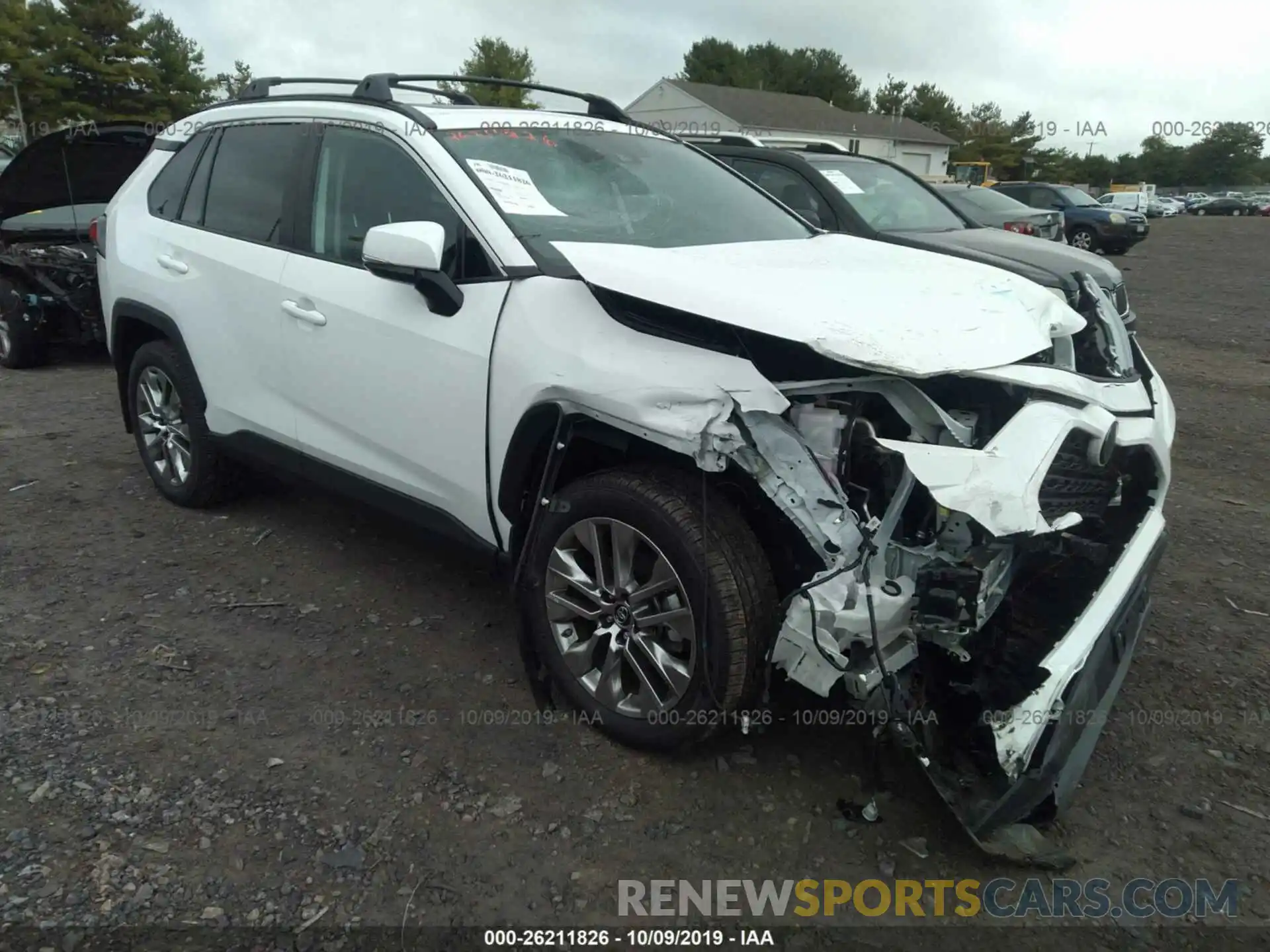 1 Photograph of a damaged car 2T3A1RFVXKW051321 TOYOTA RAV4 2019