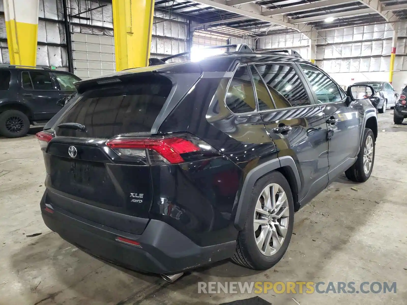 4 Photograph of a damaged car 2T3A1RFVXKW052937 TOYOTA RAV4 2019