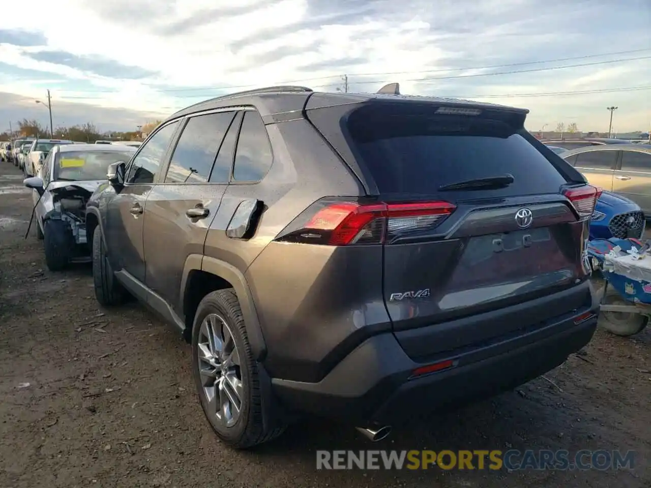 3 Photograph of a damaged car 2T3A1RFVXKW070001 TOYOTA RAV4 2019