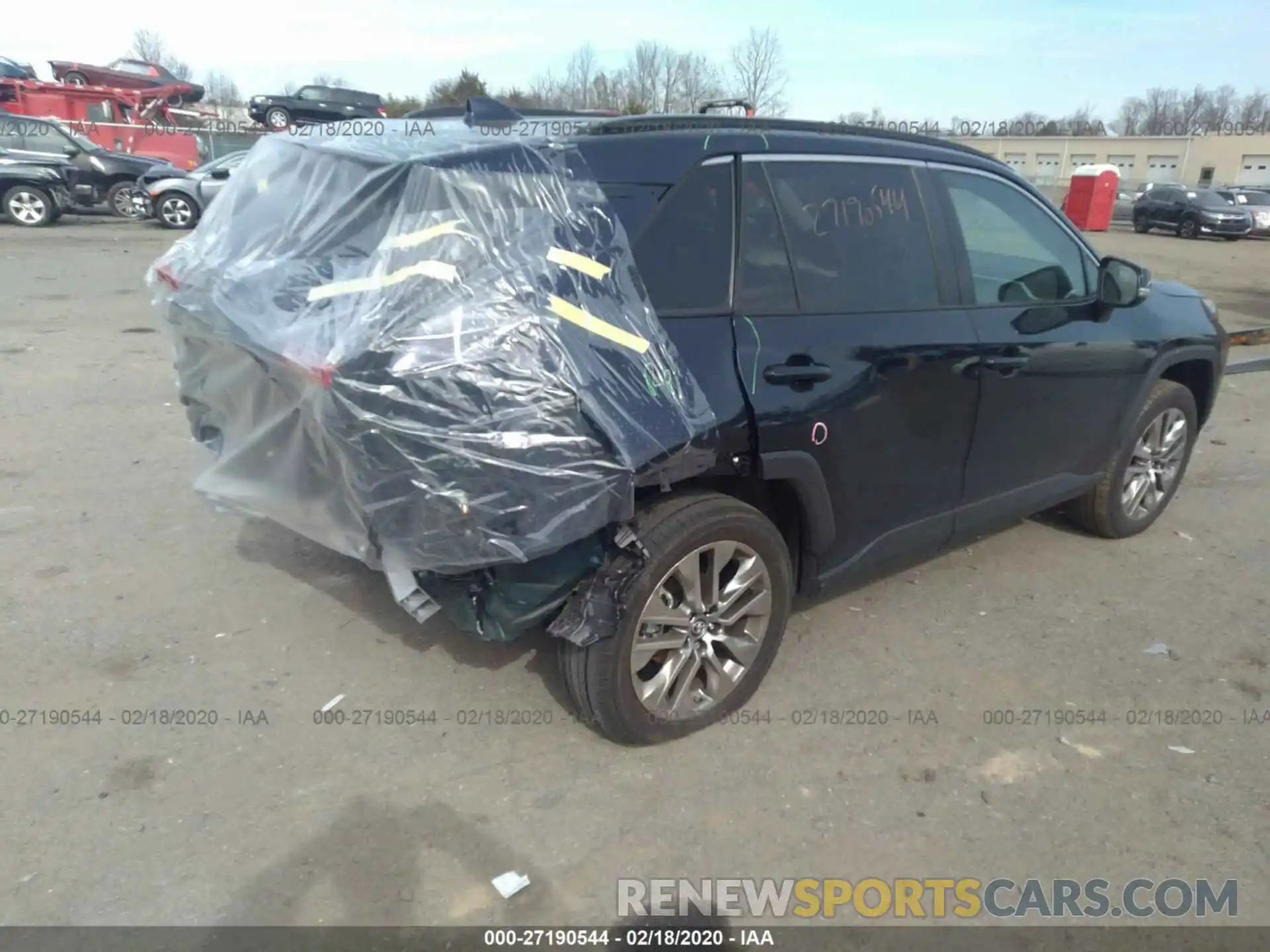 4 Photograph of a damaged car 2T3A1RFVXKW075764 TOYOTA RAV4 2019