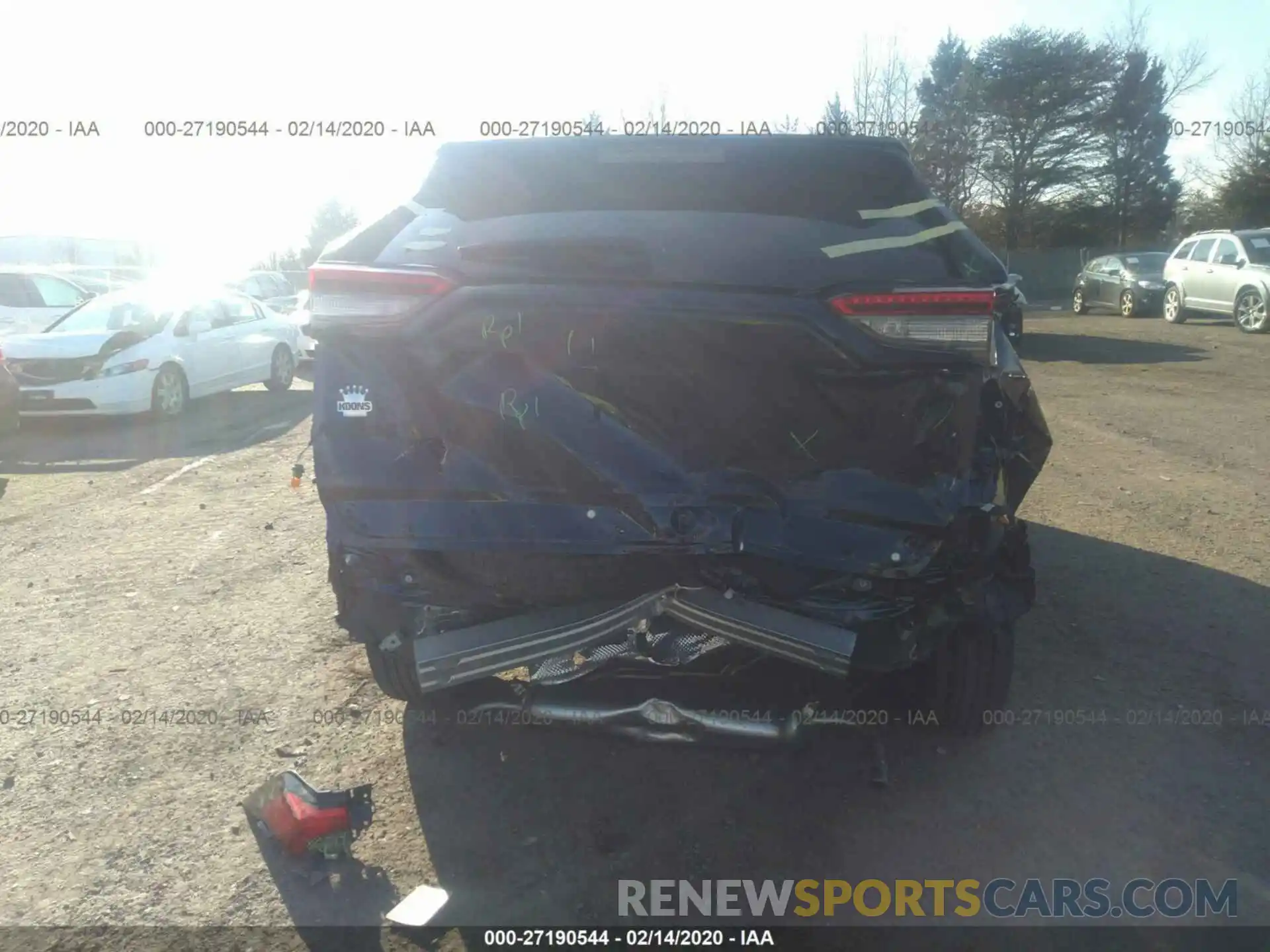 6 Photograph of a damaged car 2T3A1RFVXKW075764 TOYOTA RAV4 2019