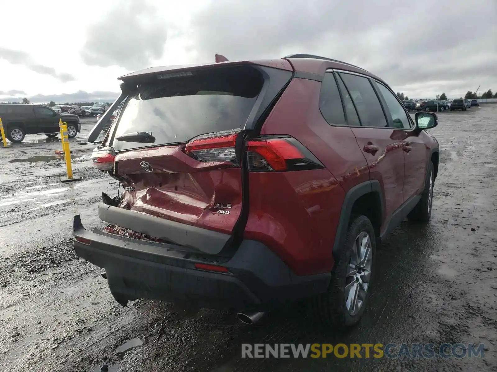 4 Photograph of a damaged car 2T3A1RFVXKW078681 TOYOTA RAV4 2019