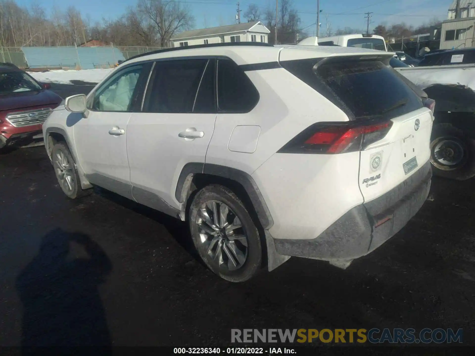 3 Photograph of a damaged car 2T3A1RFVXKW079586 TOYOTA RAV4 2019