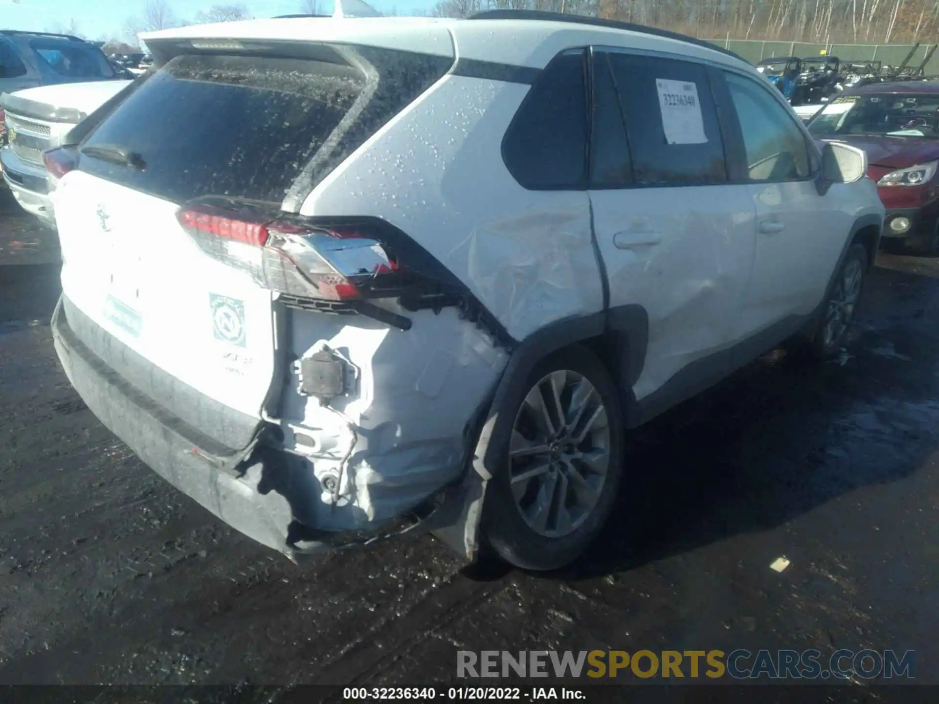 6 Photograph of a damaged car 2T3A1RFVXKW079586 TOYOTA RAV4 2019