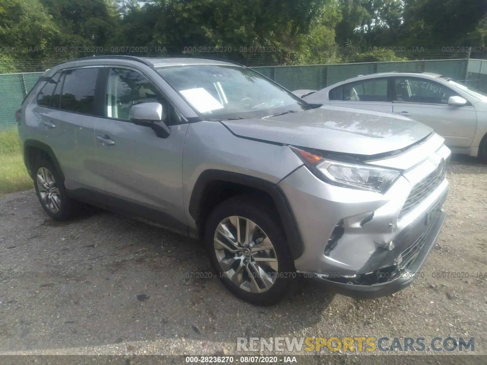 1 Photograph of a damaged car 2T3A1RFVXKW081595 TOYOTA RAV4 2019