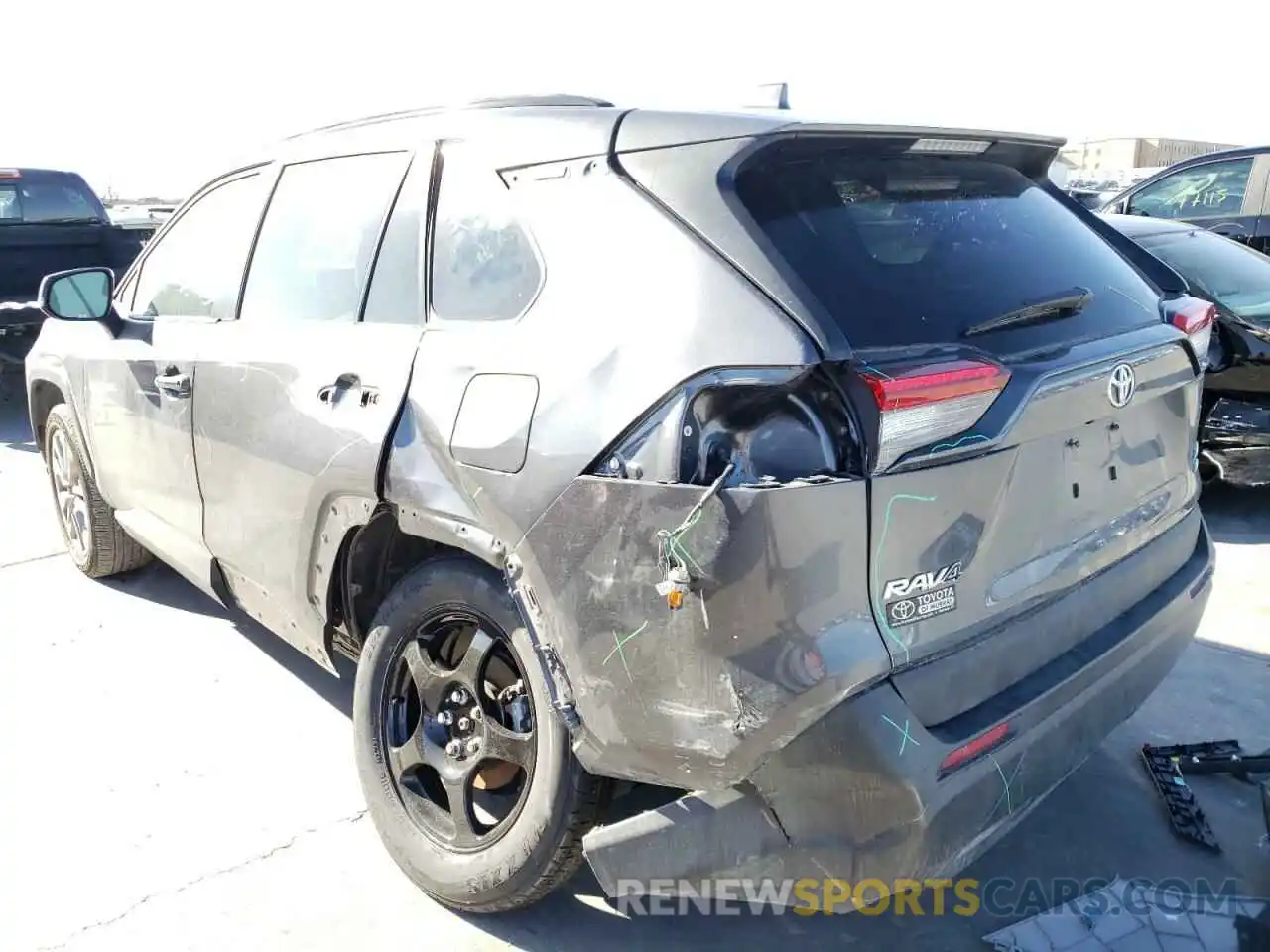 3 Photograph of a damaged car 2T3A1RFVXKW081757 TOYOTA RAV4 2019