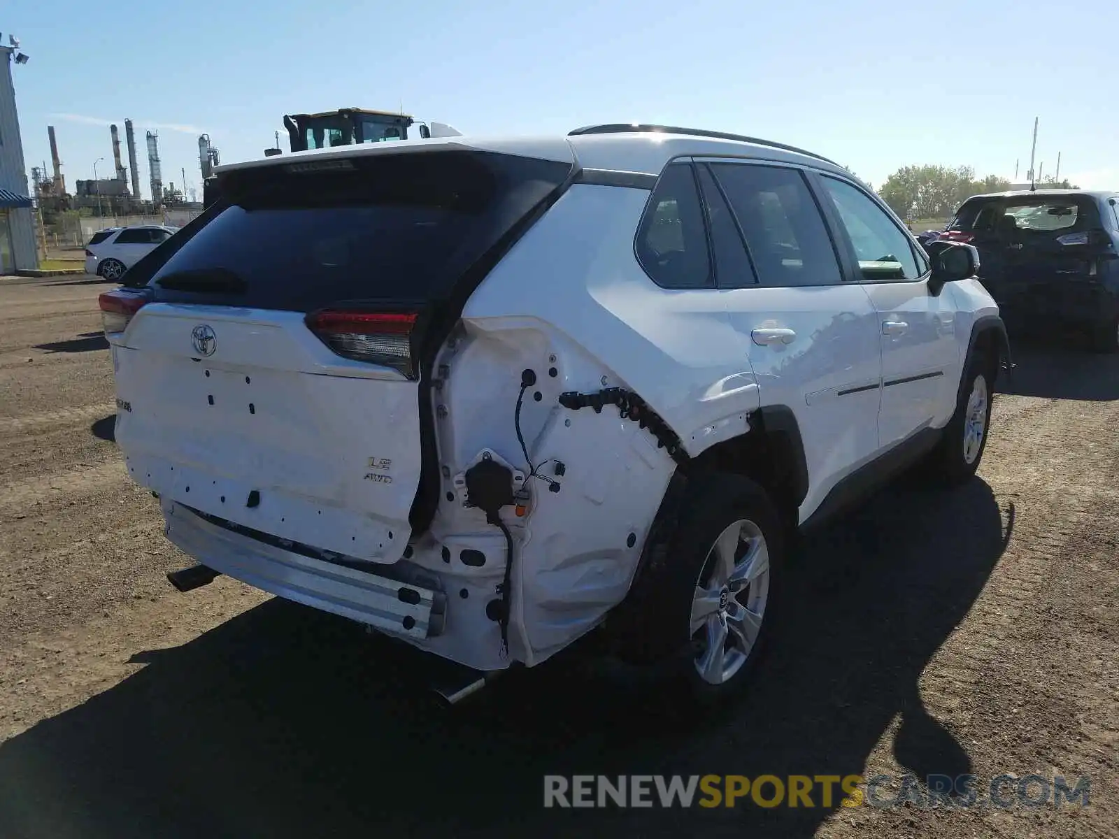 4 Photograph of a damaged car 2T3B1RFV1KW013075 TOYOTA RAV4 2019