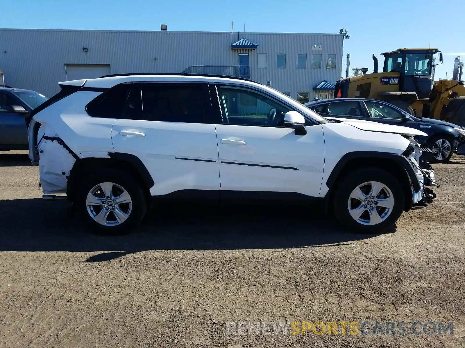 9 Photograph of a damaged car 2T3B1RFV1KW013075 TOYOTA RAV4 2019