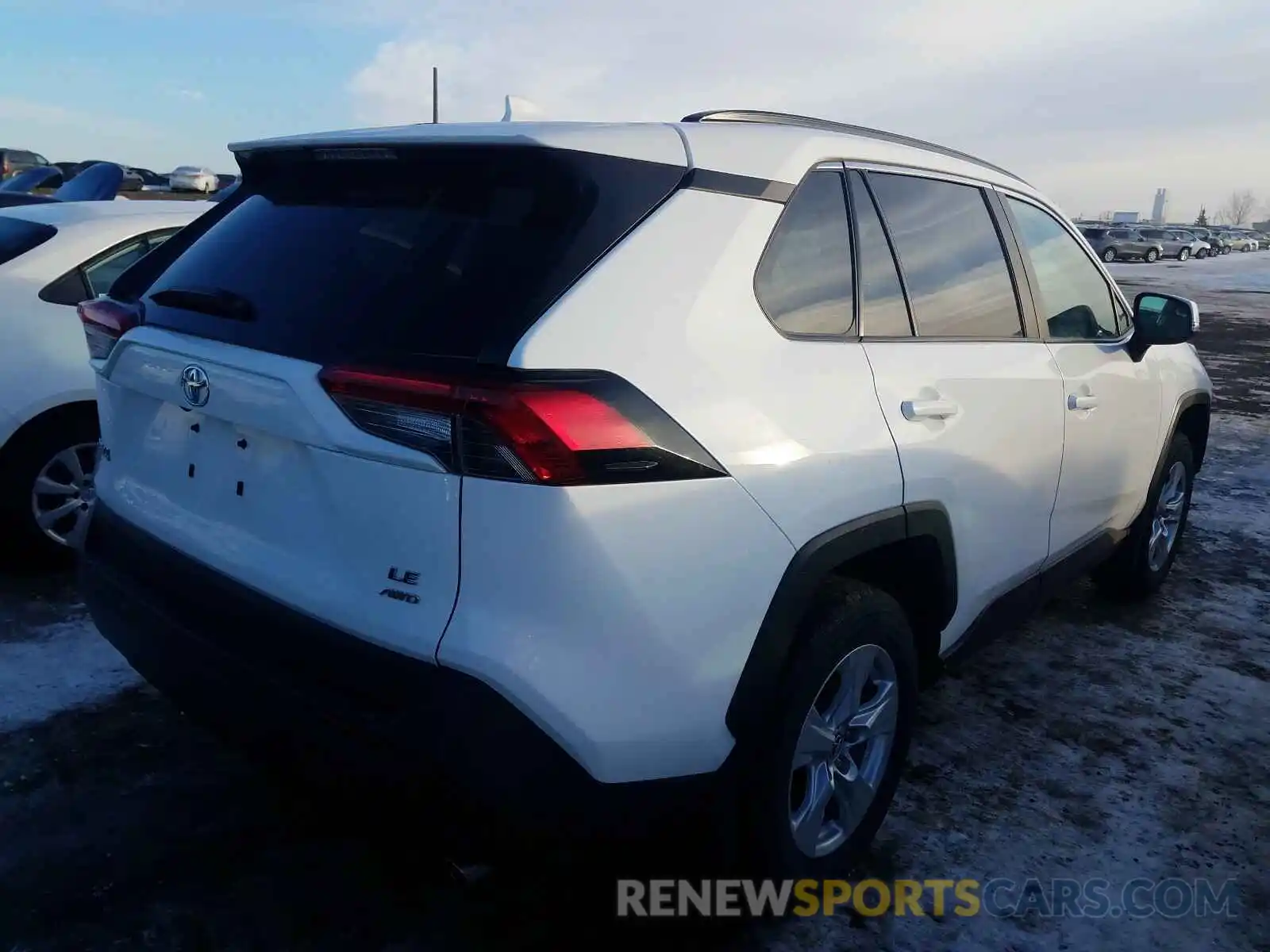 4 Photograph of a damaged car 2T3B1RFV1KW061711 TOYOTA RAV4 2019