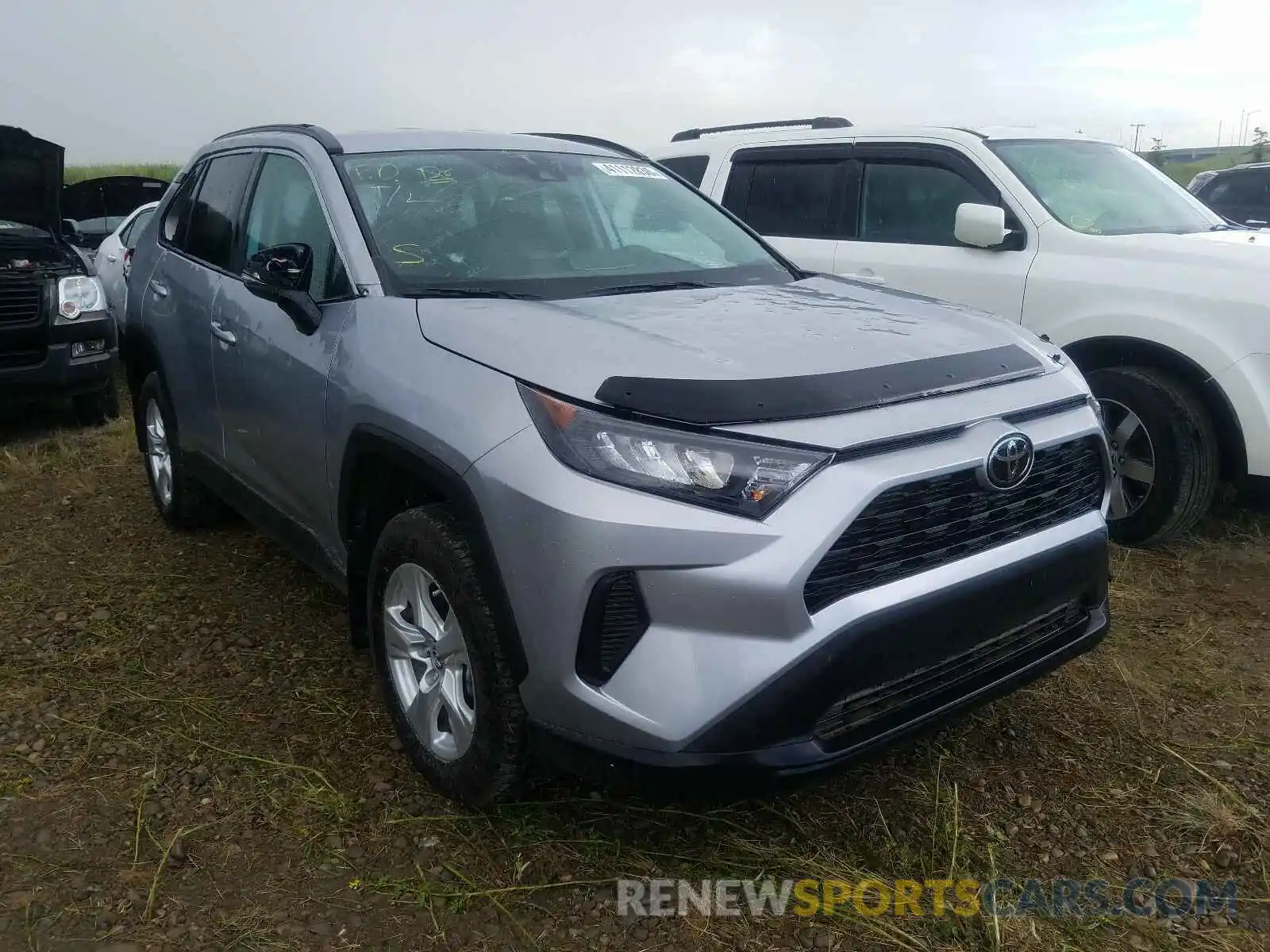 1 Photograph of a damaged car 2T3B1RFV1KW077309 TOYOTA RAV4 2019