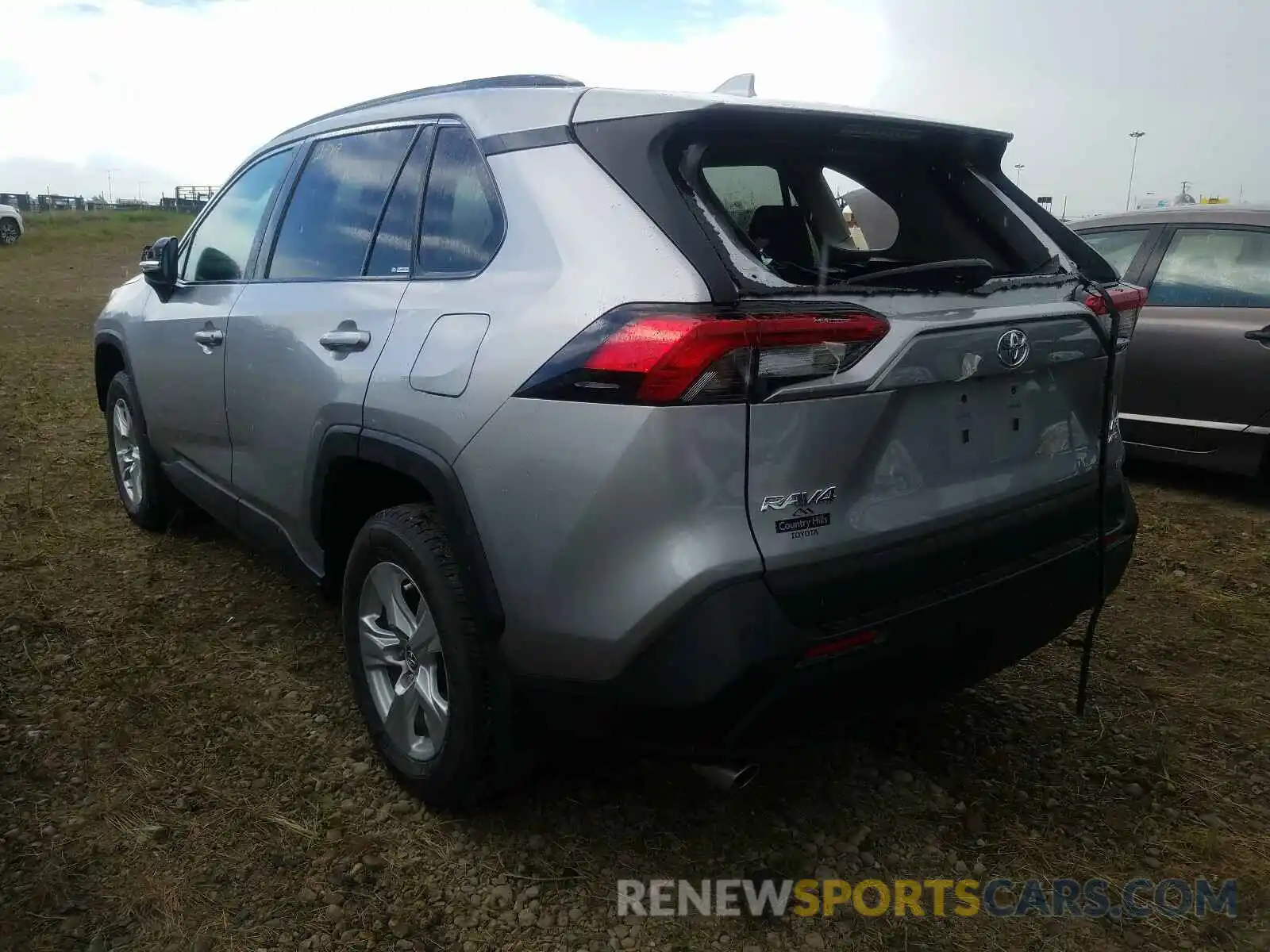 3 Фотография поврежденного автомобиля 2T3B1RFV1KW077309 TOYOTA RAV4 2019