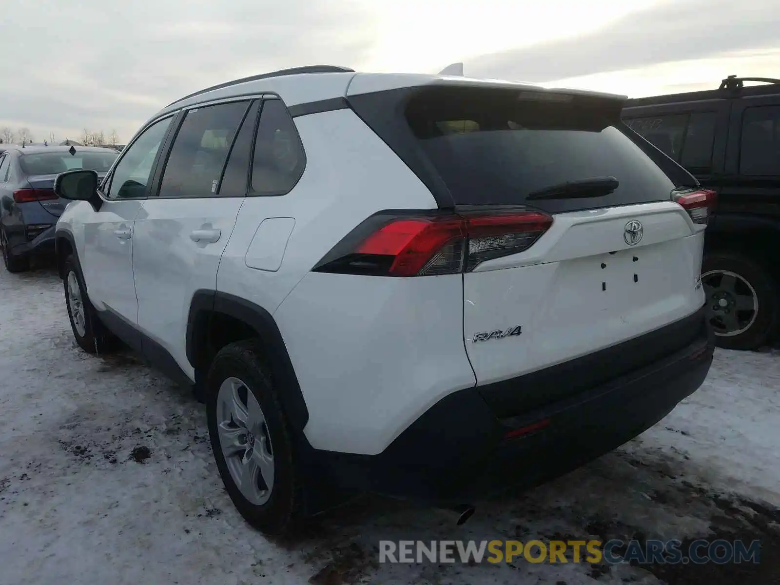 3 Photograph of a damaged car 2T3B1RFV3KC020191 TOYOTA RAV4 2019