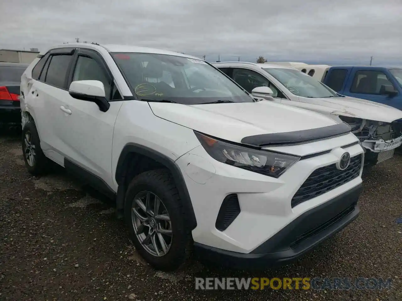 1 Photograph of a damaged car 2T3B1RFV3KW062097 TOYOTA RAV4 2019