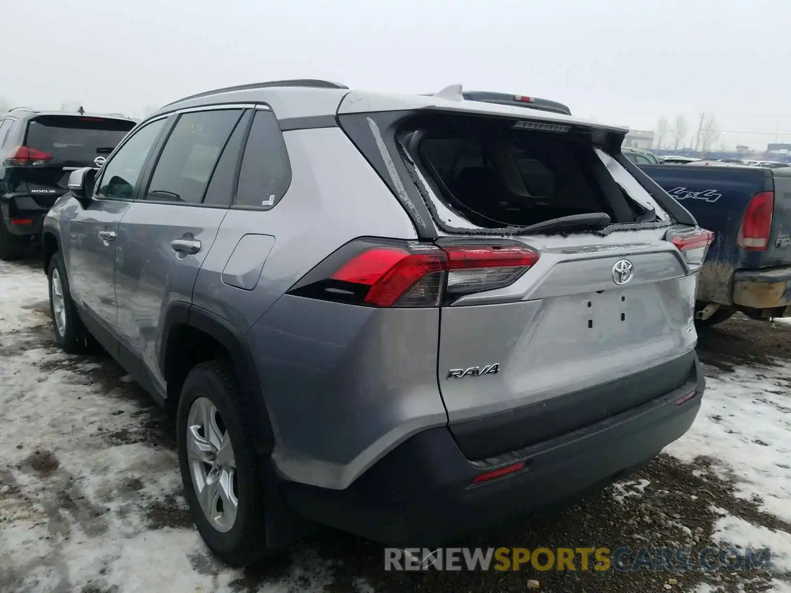 3 Фотография поврежденного автомобиля 2T3B1RFV5KC001495 TOYOTA RAV4 2019