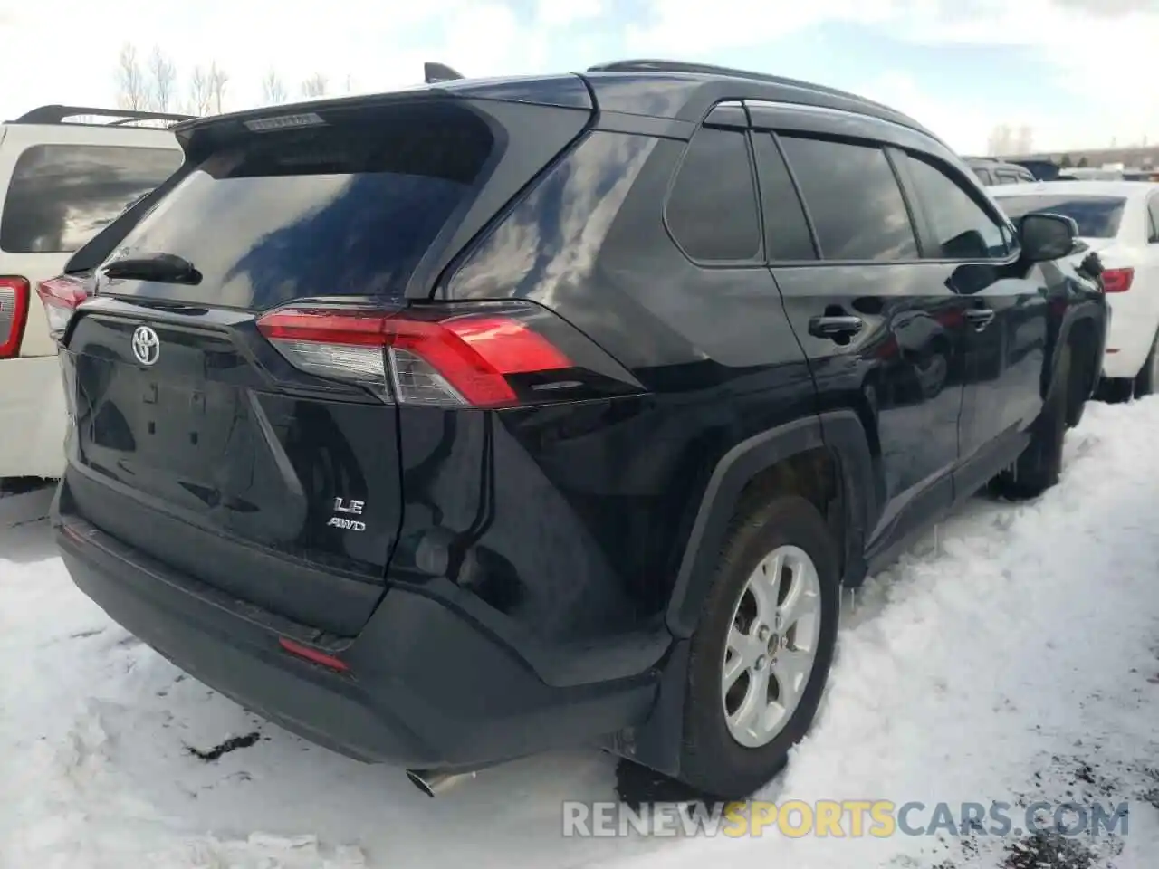 4 Photograph of a damaged car 2T3B1RFV7KW019785 TOYOTA RAV4 2019