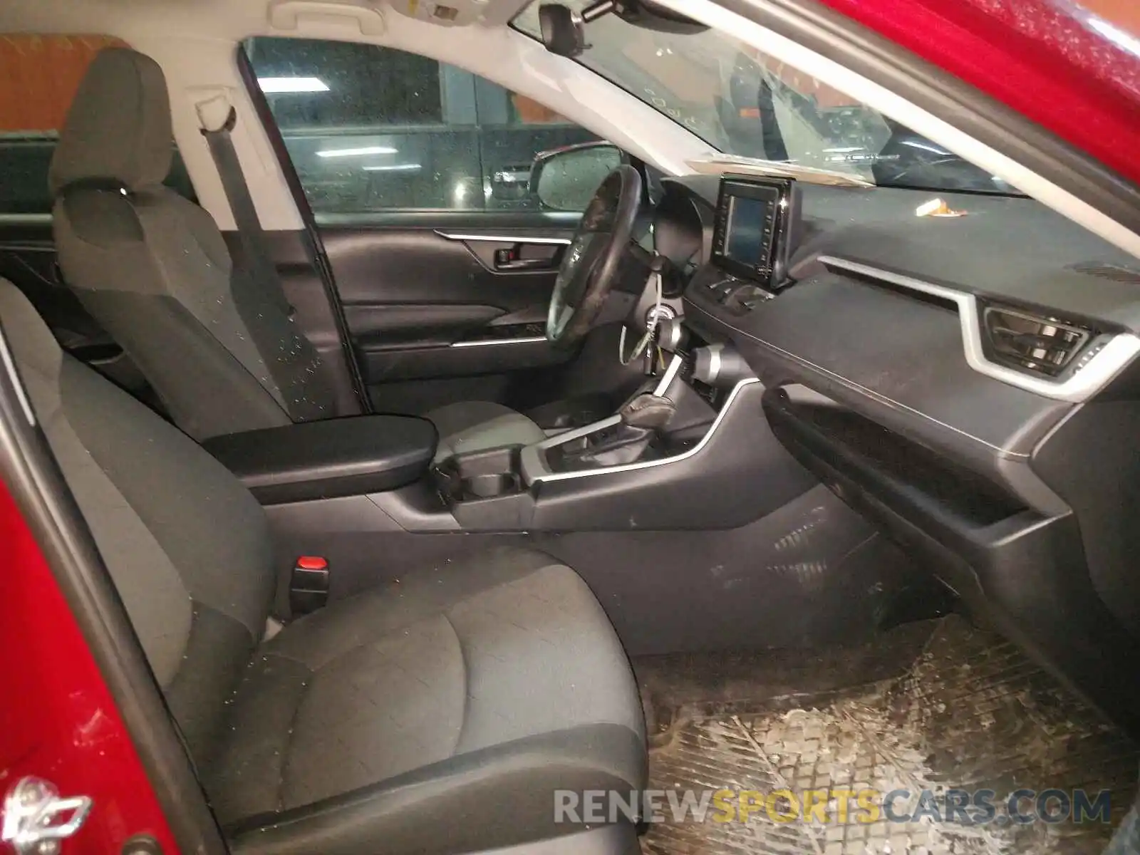 5 Photograph of a damaged car 2T3B1RFV7KW032763 TOYOTA RAV4 2019