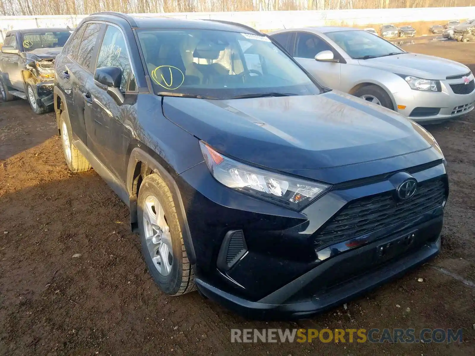 1 Photograph of a damaged car 2T3B1RFV8KC008859 TOYOTA RAV4 2019