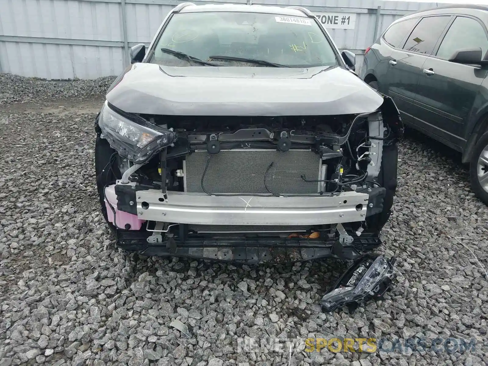 9 Photograph of a damaged car 2T3B1RFV9KW011669 TOYOTA RAV4 2019