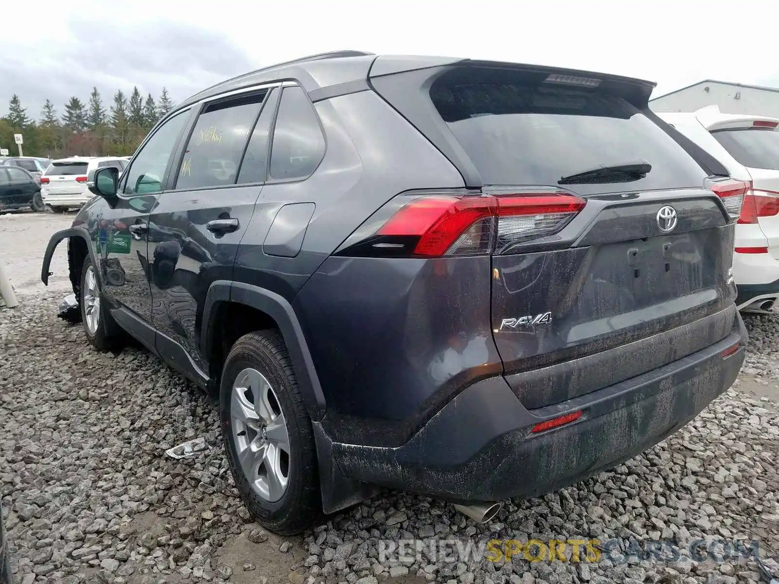 3 Фотография поврежденного автомобиля 2T3B1RFVXKC040745 TOYOTA RAV4 2019