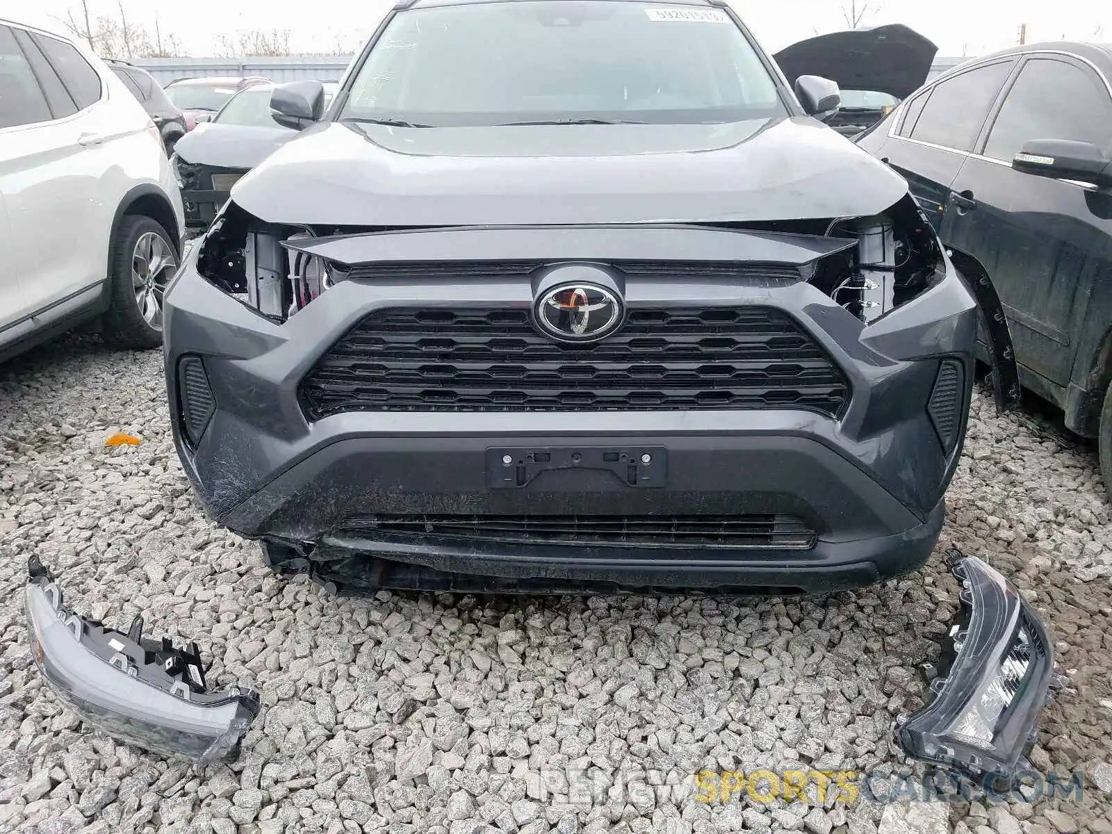 9 Photograph of a damaged car 2T3B1RFVXKC040745 TOYOTA RAV4 2019