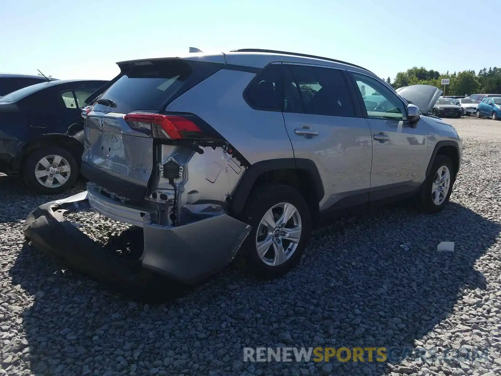 4 Photograph of a damaged car 2T3BWRFV3KW011118 TOYOTA RAV4 2019