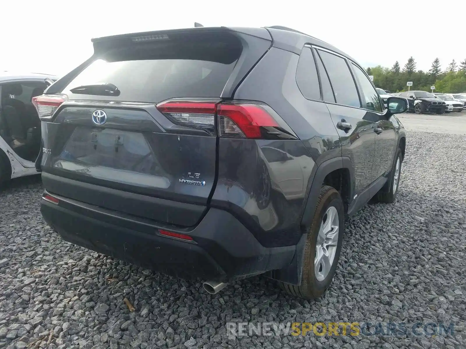 4 Photograph of a damaged car 2T3BWRFV6KW001277 TOYOTA RAV4 2019