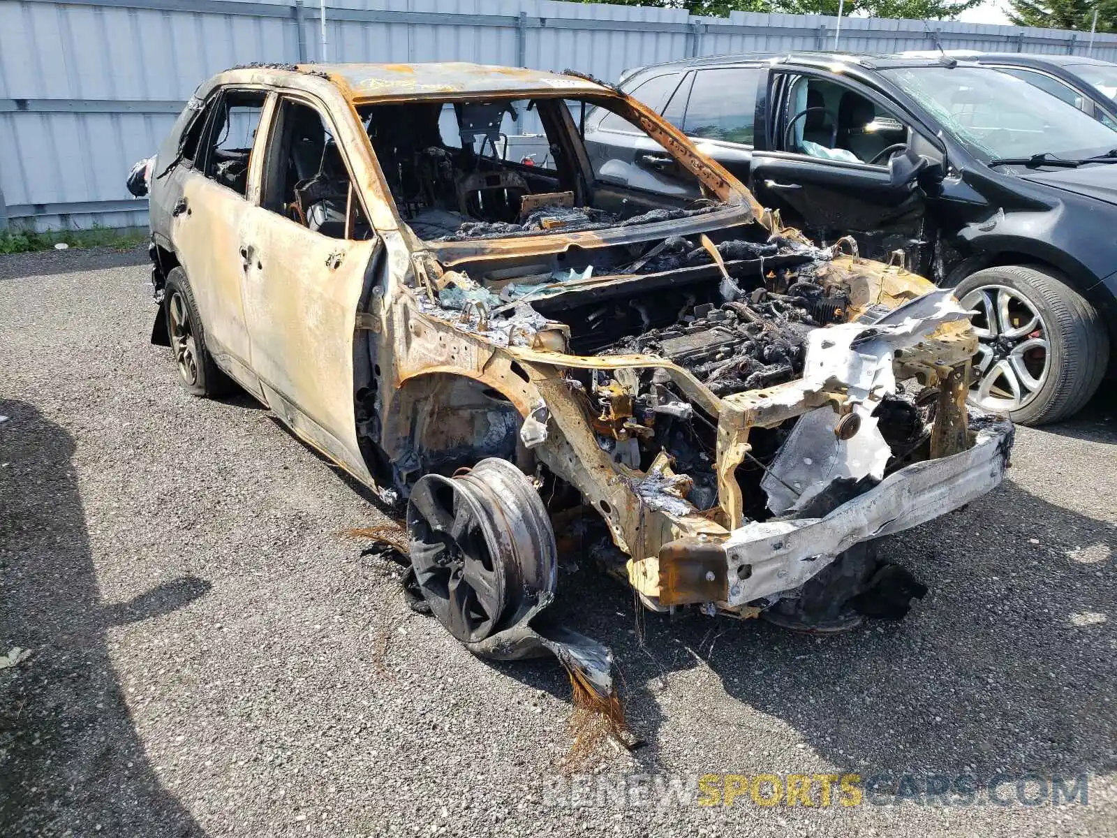 1 Photograph of a damaged car 2T3BWRFV9KW004805 TOYOTA RAV4 2019