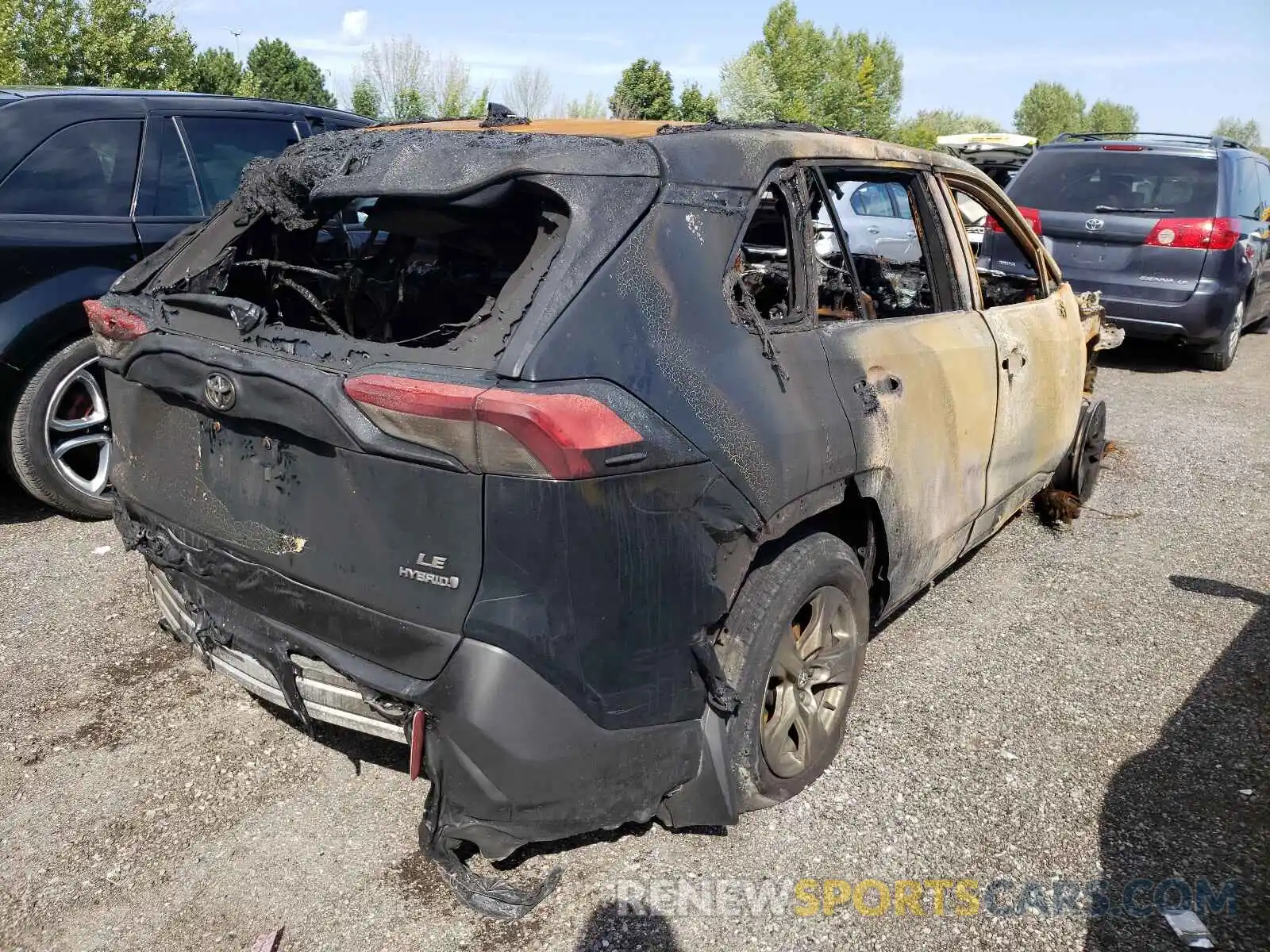 4 Photograph of a damaged car 2T3BWRFV9KW004805 TOYOTA RAV4 2019