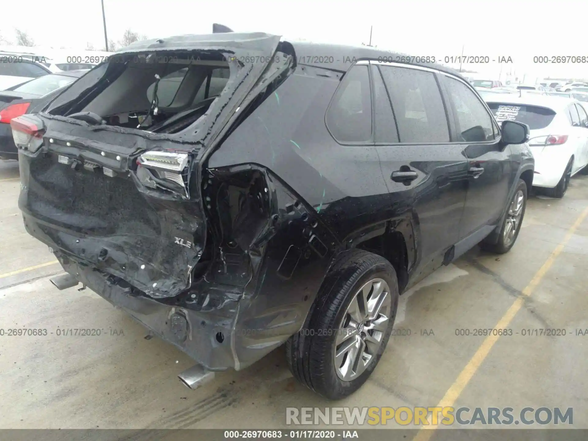 4 Photograph of a damaged car 2T3C1RFV0KC006334 TOYOTA RAV4 2019