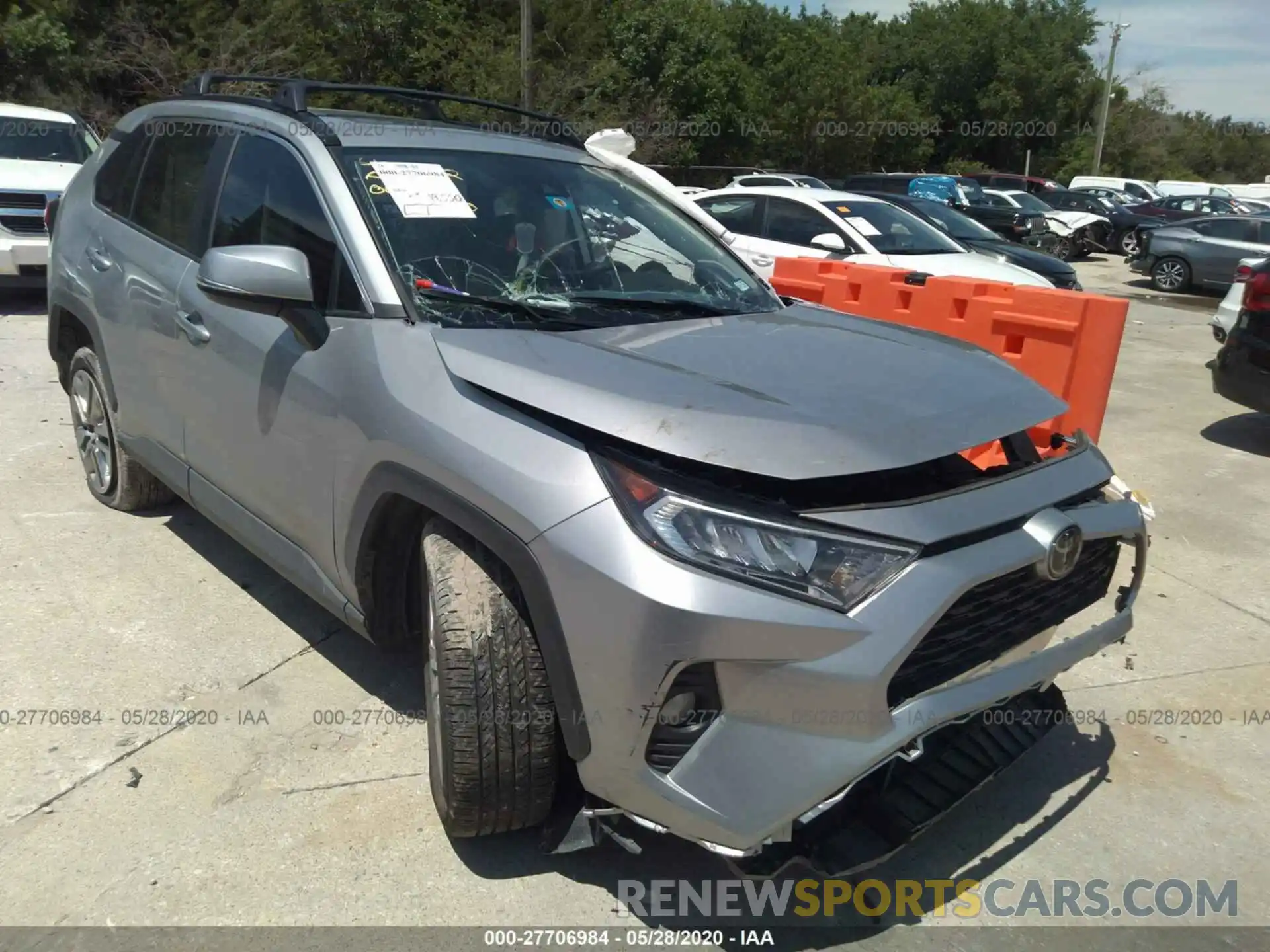 1 Photograph of a damaged car 2T3C1RFV0KC012036 TOYOTA RAV4 2019