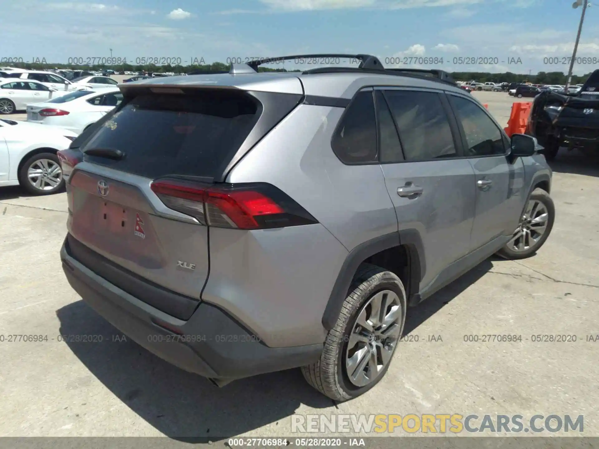 4 Photograph of a damaged car 2T3C1RFV0KC012036 TOYOTA RAV4 2019