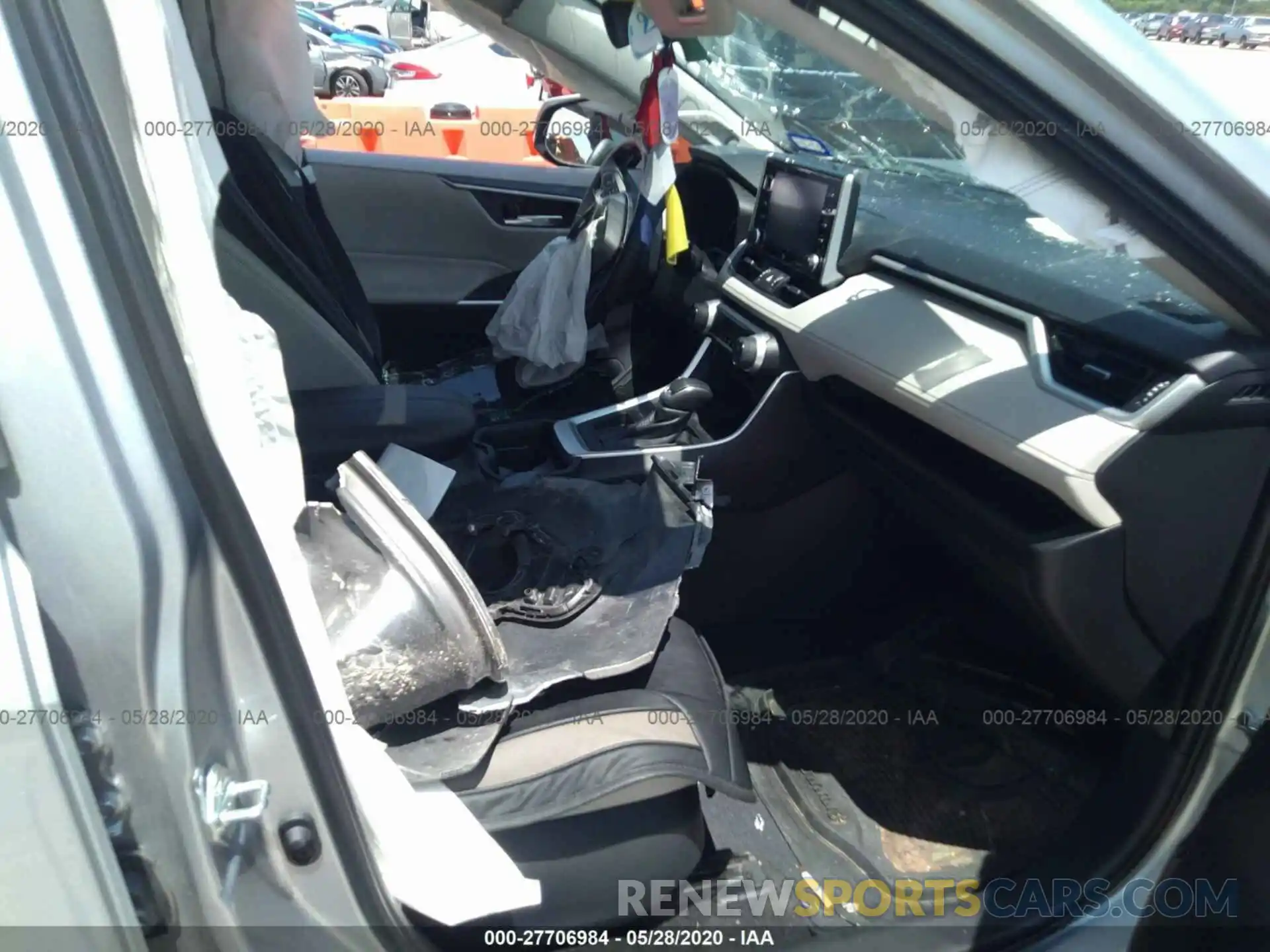 5 Photograph of a damaged car 2T3C1RFV0KC012036 TOYOTA RAV4 2019