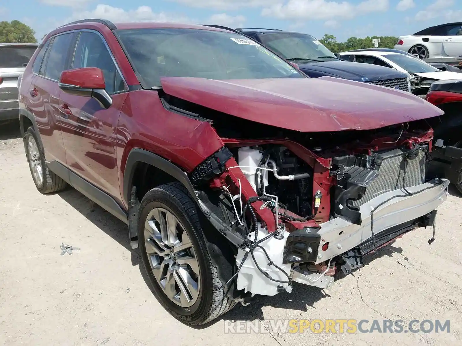 1 Photograph of a damaged car 2T3C1RFV0KC021142 TOYOTA RAV4 2019