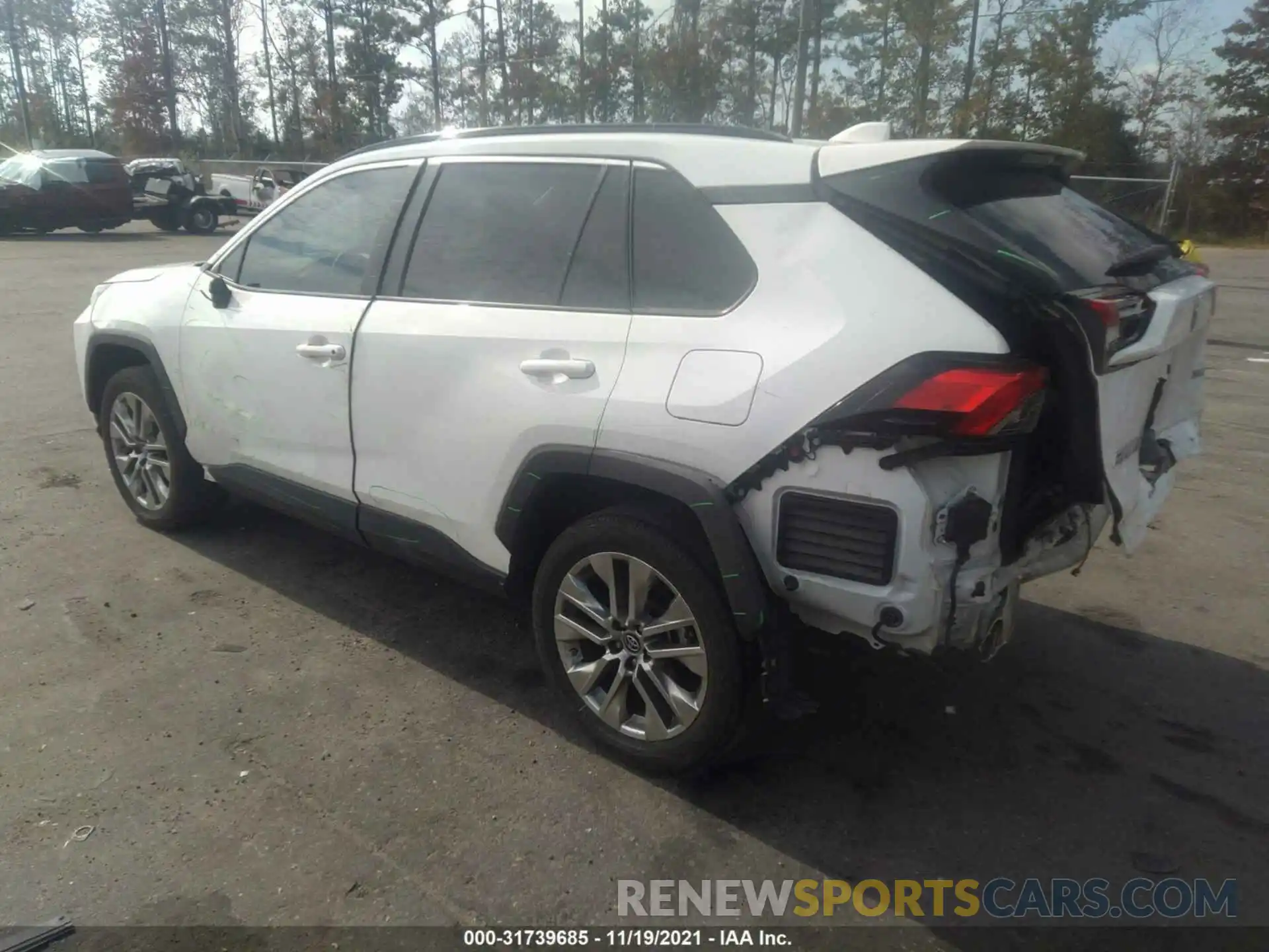 3 Photograph of a damaged car 2T3C1RFV0KC022923 TOYOTA RAV4 2019