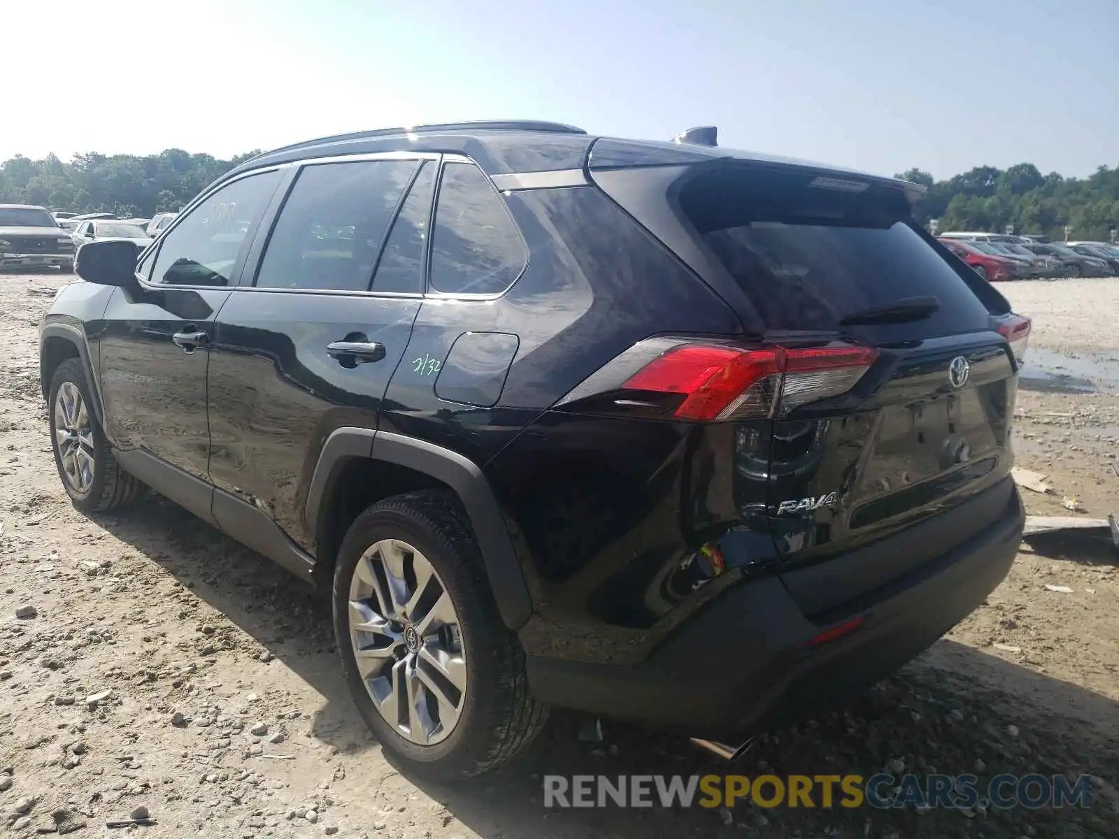 3 Photograph of a damaged car 2T3C1RFV0KC026390 TOYOTA RAV4 2019