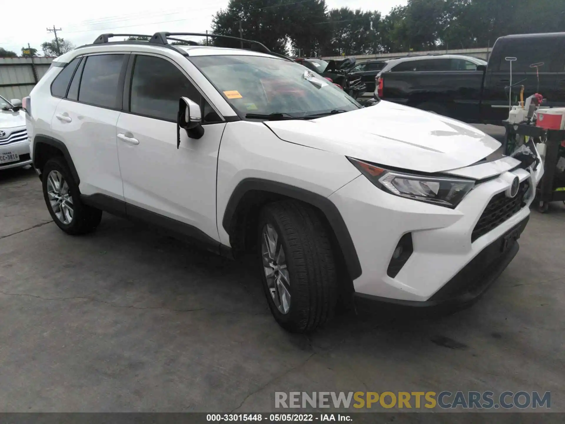 1 Photograph of a damaged car 2T3C1RFV0KW023410 TOYOTA RAV4 2019