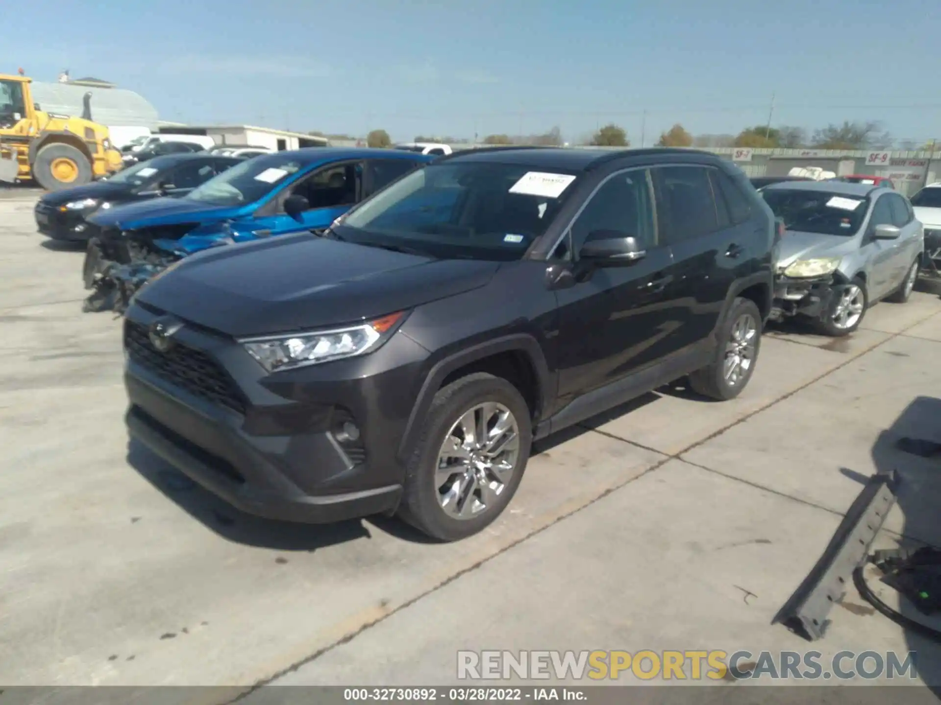 2 Photograph of a damaged car 2T3C1RFV0KW023424 TOYOTA RAV4 2019