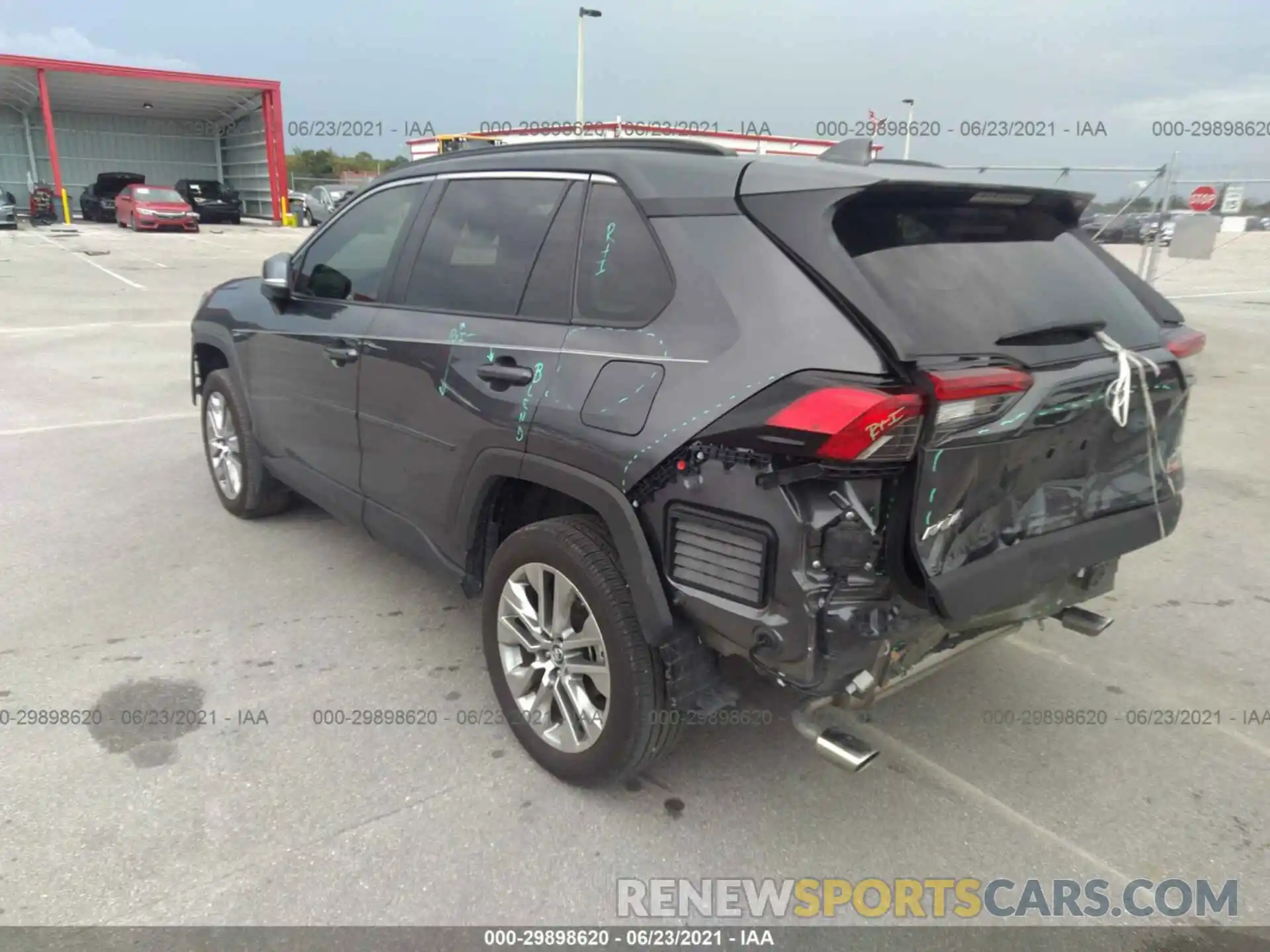 3 Фотография поврежденного автомобиля 2T3C1RFV0KW025612 TOYOTA RAV4 2019