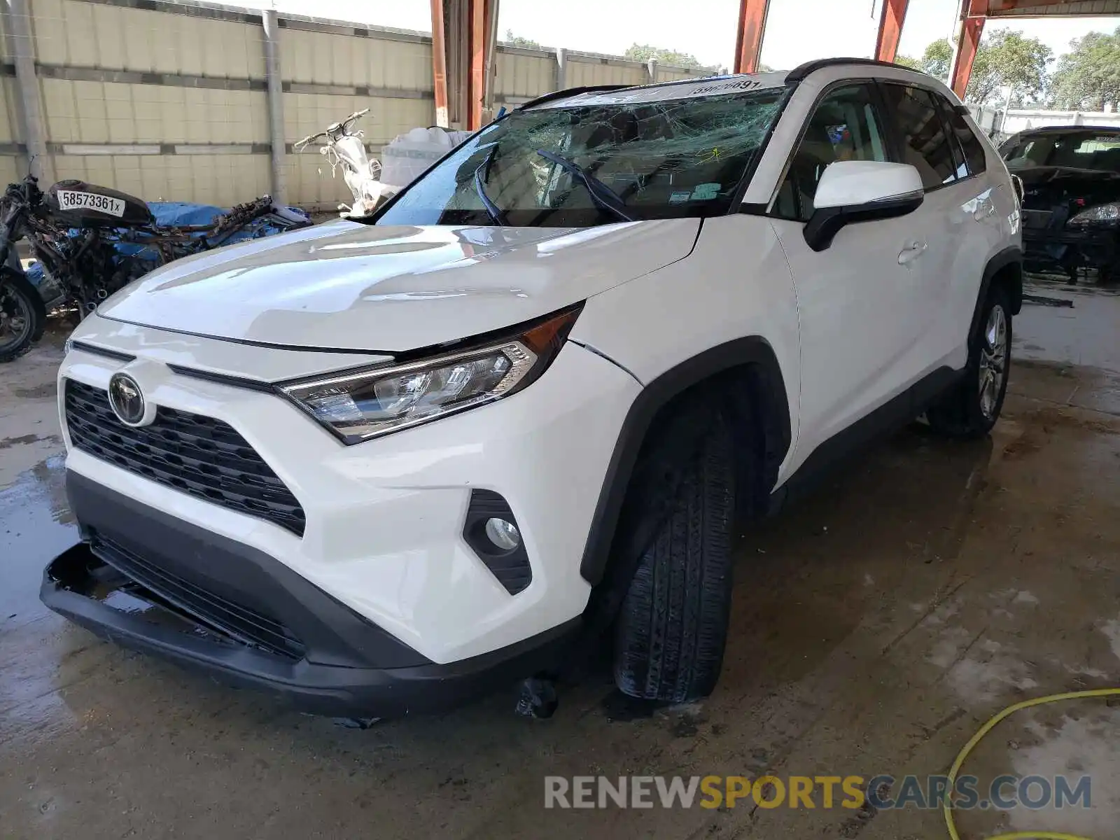 2 Photograph of a damaged car 2T3C1RFV0KW032513 TOYOTA RAV4 2019