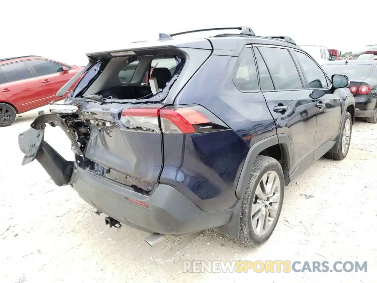 4 Photograph of a damaged car 2T3C1RFV0KW038408 TOYOTA RAV4 2019