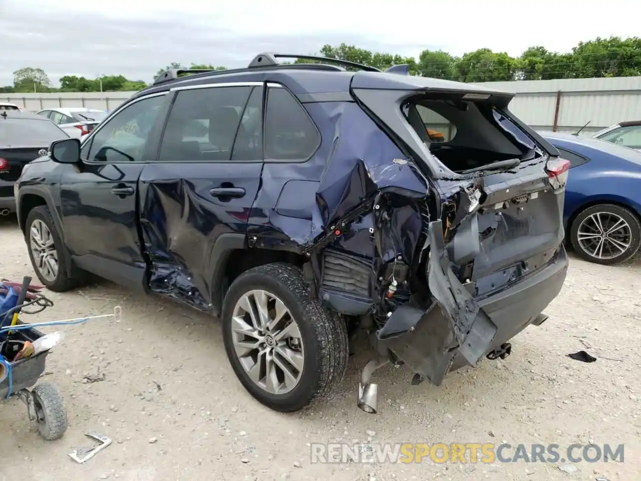 9 Photograph of a damaged car 2T3C1RFV0KW038408 TOYOTA RAV4 2019