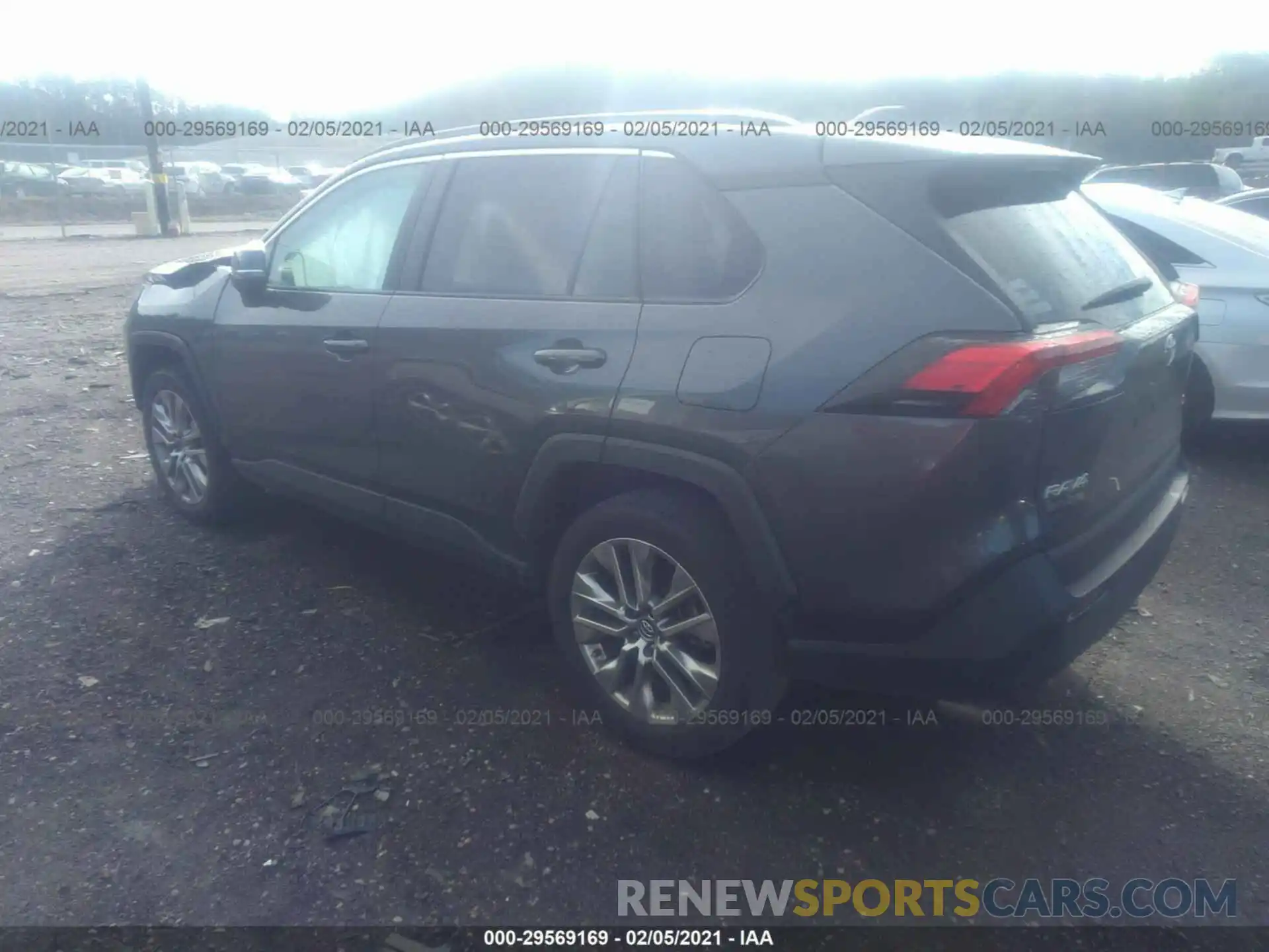 3 Photograph of a damaged car 2T3C1RFV0KW049280 TOYOTA RAV4 2019