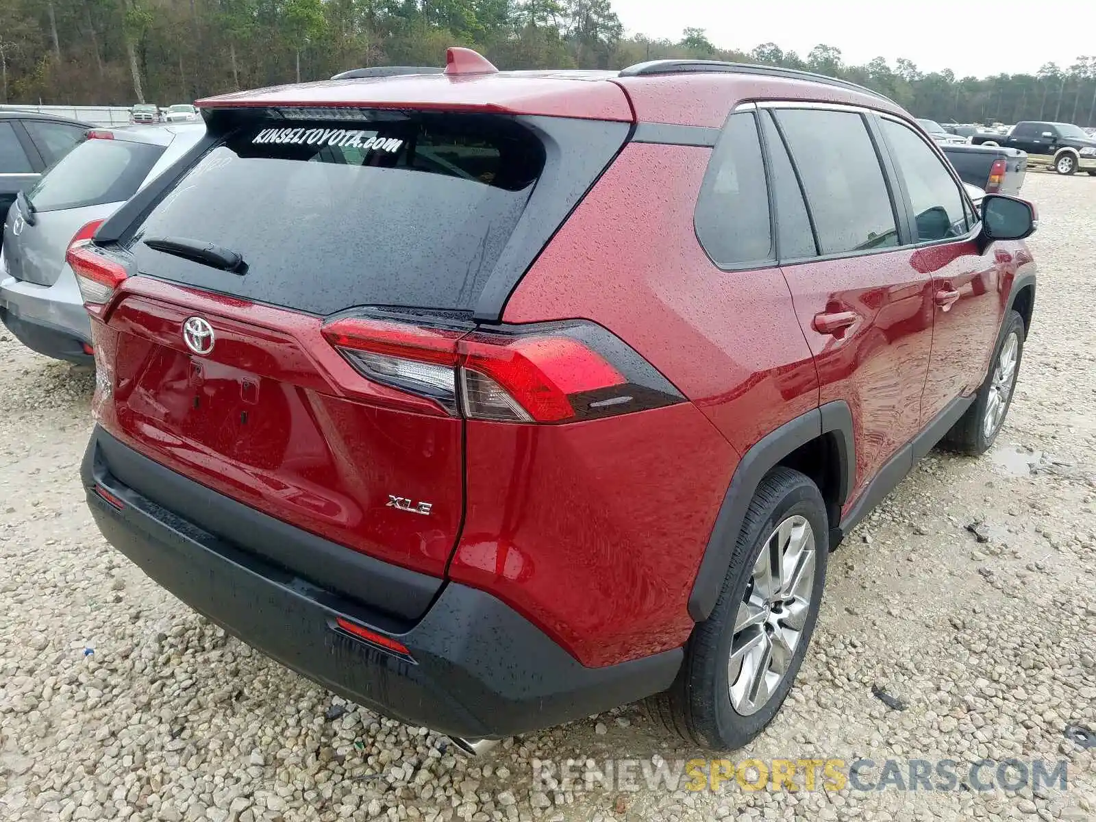 4 Photograph of a damaged car 2T3C1RFV0KW052289 TOYOTA RAV4 2019