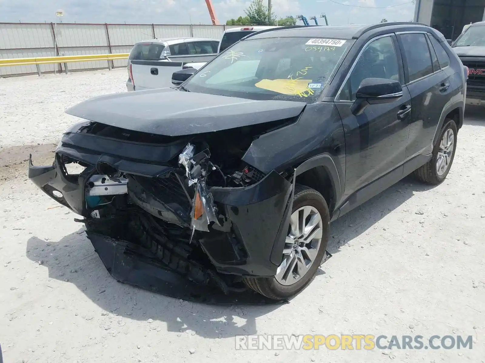 2 Photograph of a damaged car 2T3C1RFV0KW054138 TOYOTA RAV4 2019