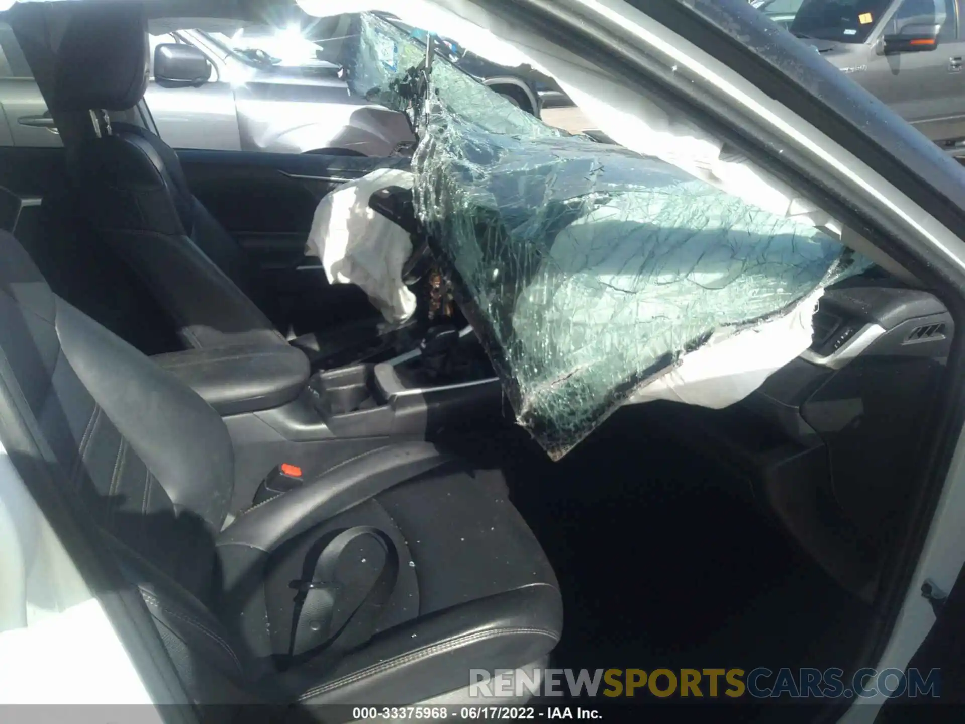 5 Photograph of a damaged car 2T3C1RFV1KC006651 TOYOTA RAV4 2019