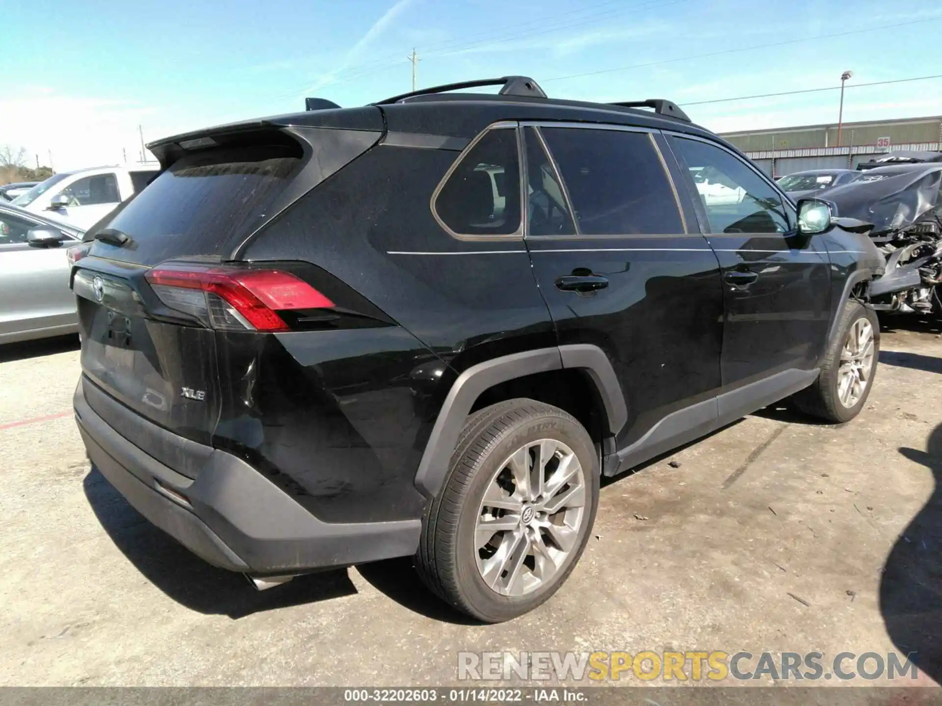 4 Photograph of a damaged car 2T3C1RFV1KC006679 TOYOTA RAV4 2019