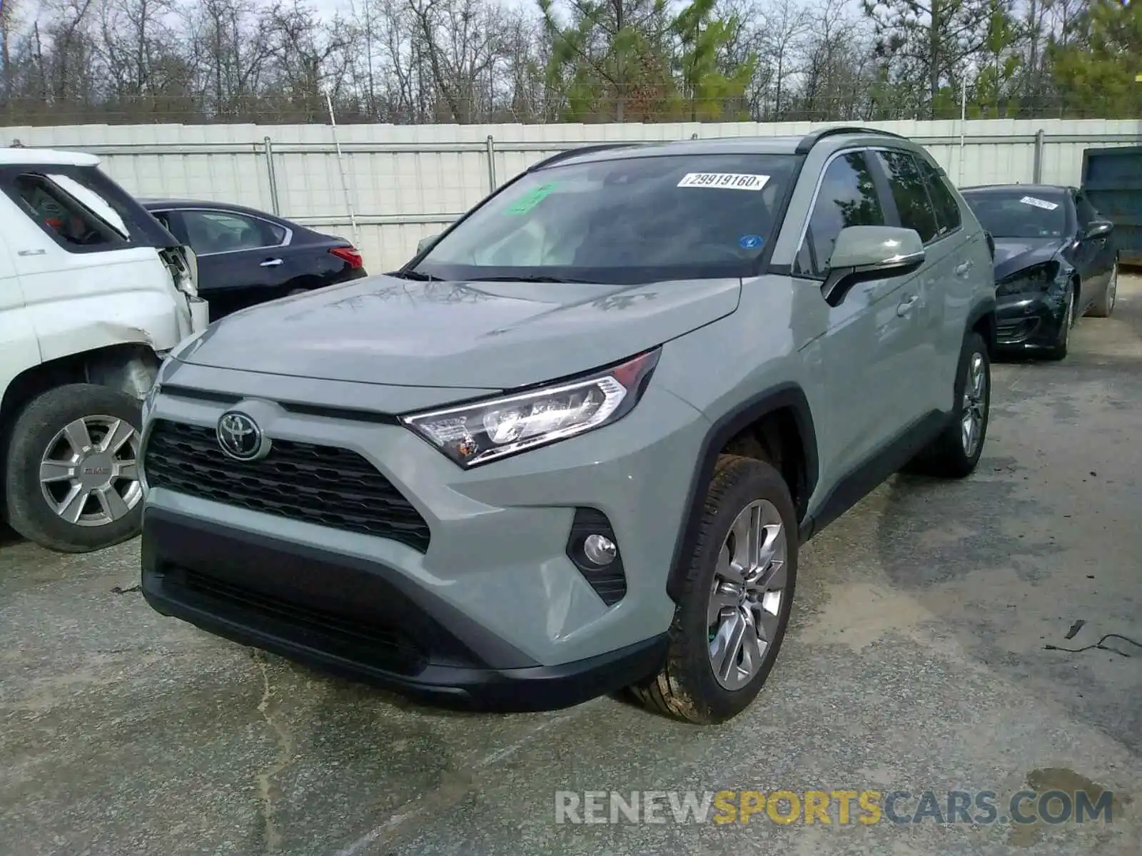 2 Фотография поврежденного автомобиля 2T3C1RFV1KC007928 TOYOTA RAV4 2019