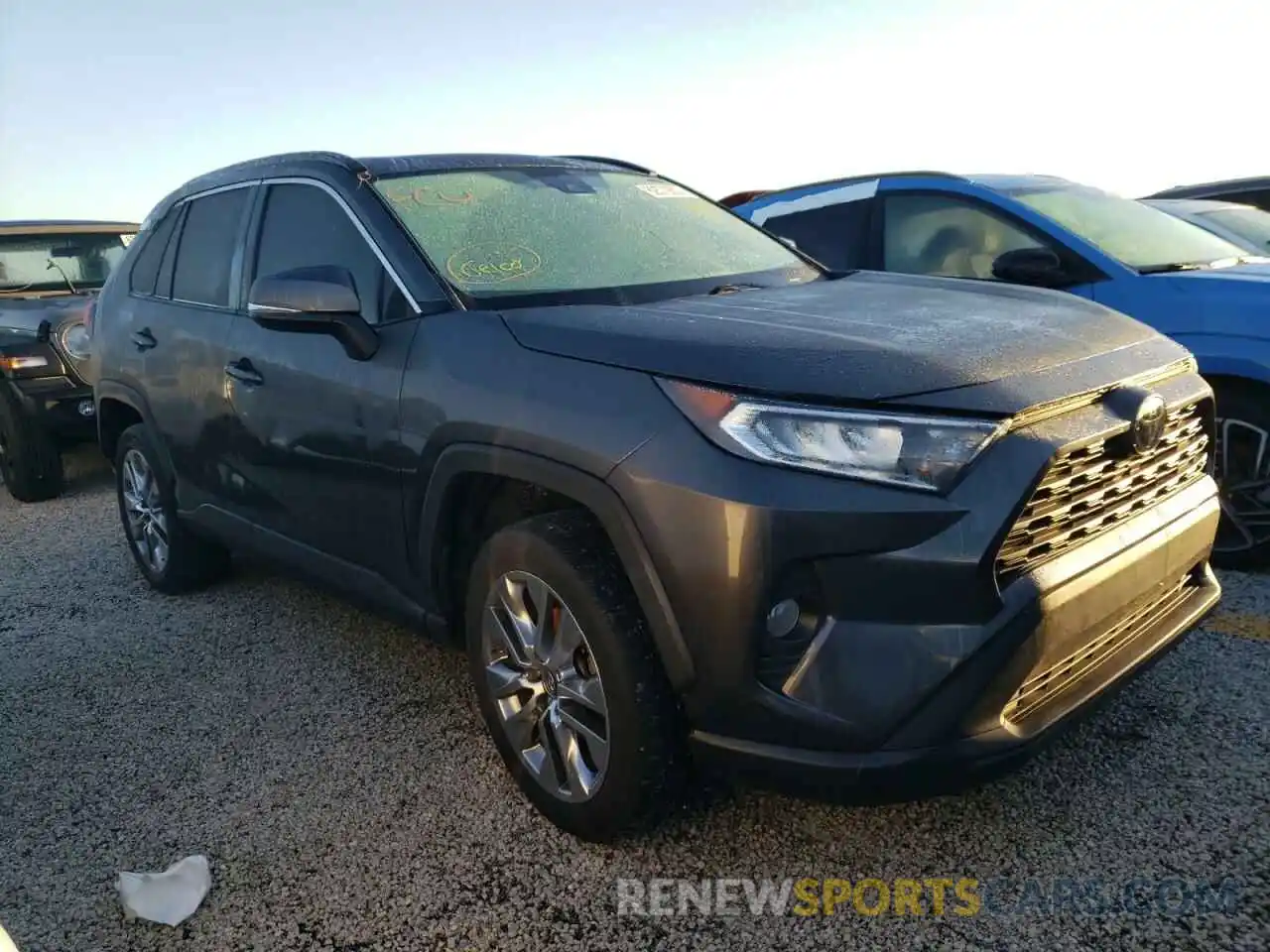 1 Photograph of a damaged car 2T3C1RFV1KC012742 TOYOTA RAV4 2019