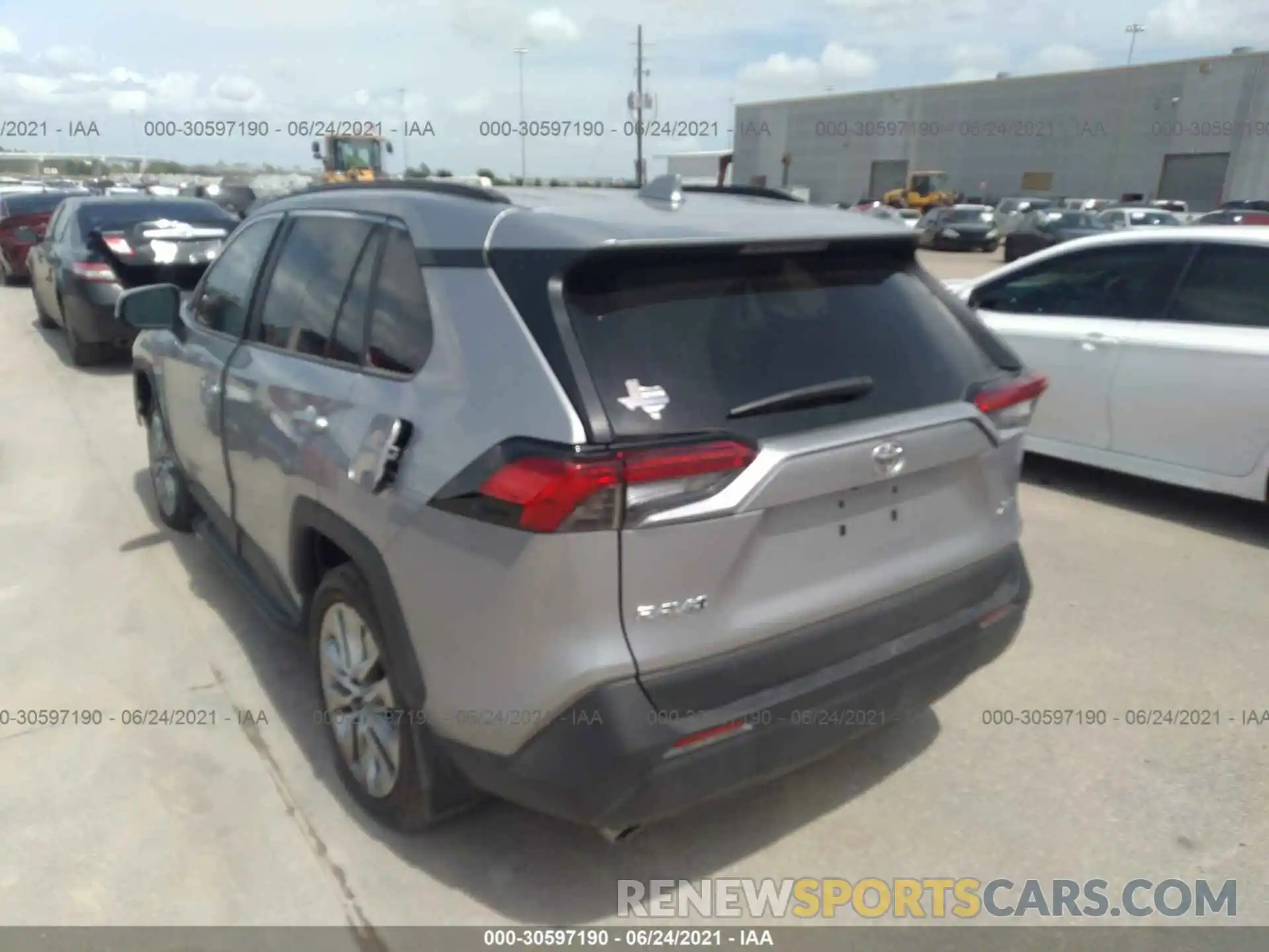 3 Фотография поврежденного автомобиля 2T3C1RFV1KC024387 TOYOTA RAV4 2019