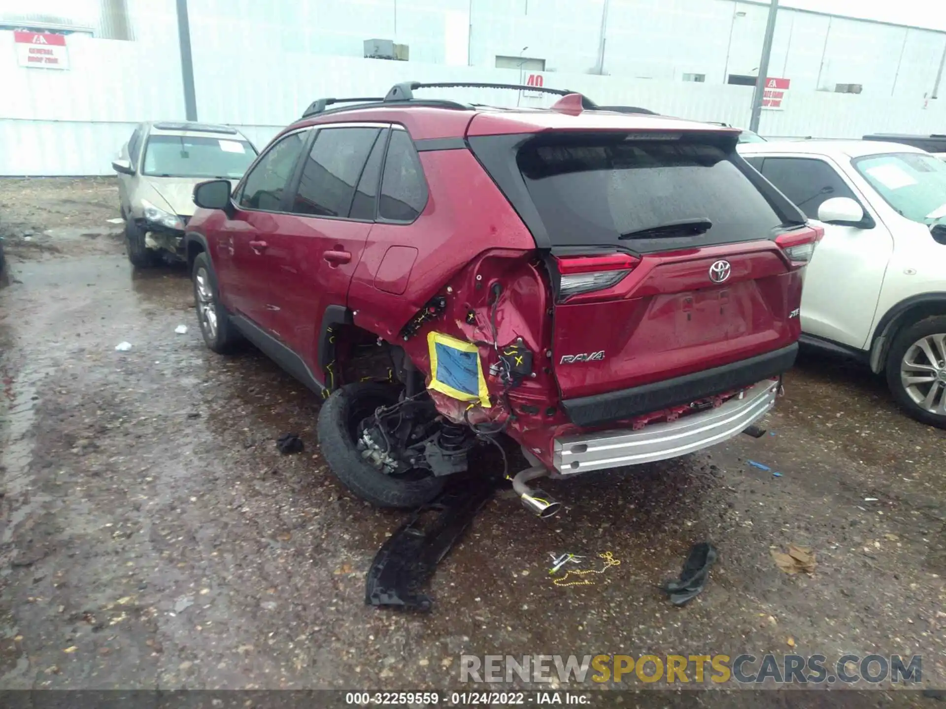 3 Photograph of a damaged car 2T3C1RFV1KW005675 TOYOTA RAV4 2019